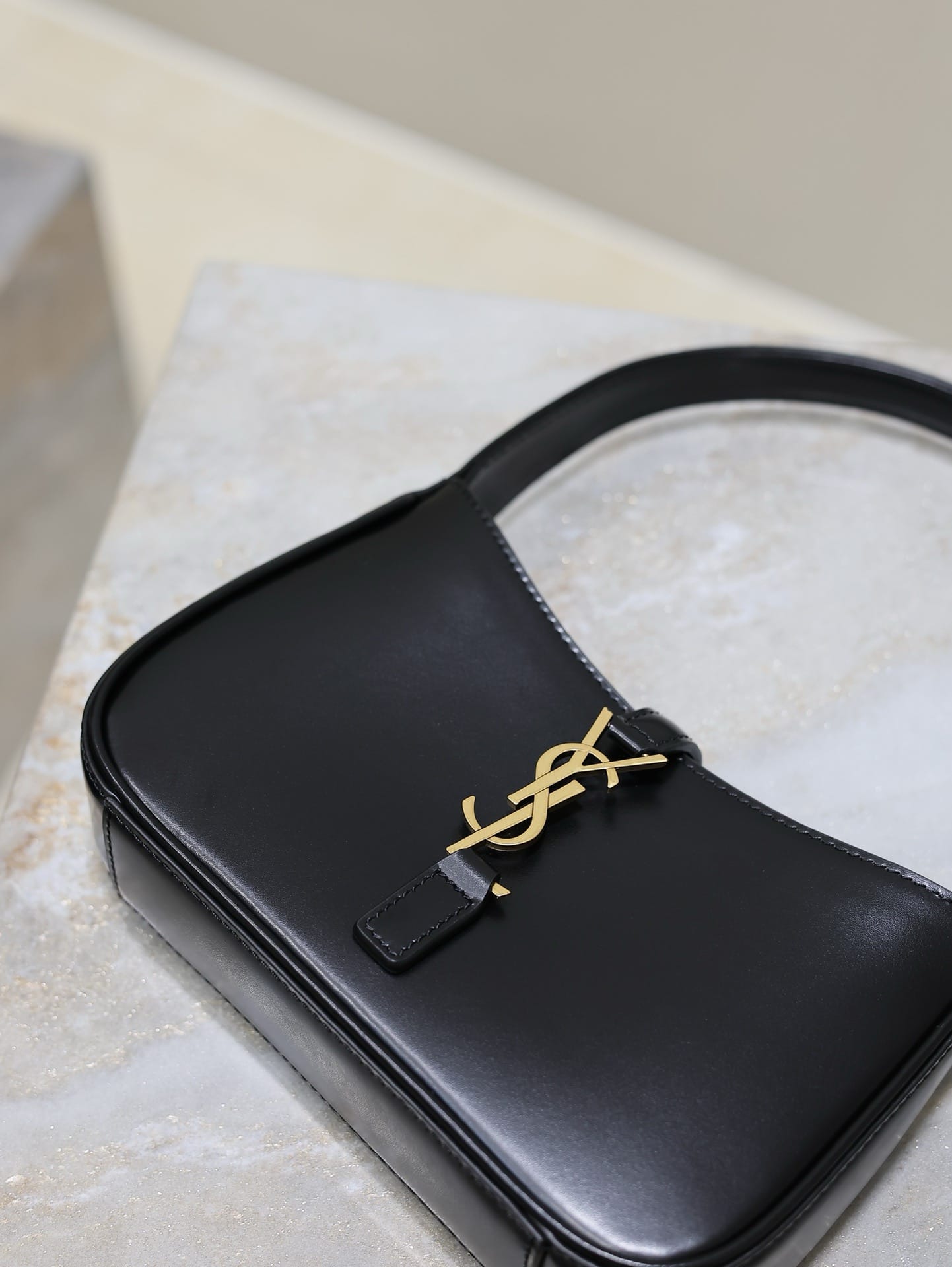 Le 5A7 mini Saint Laurent 710310.9