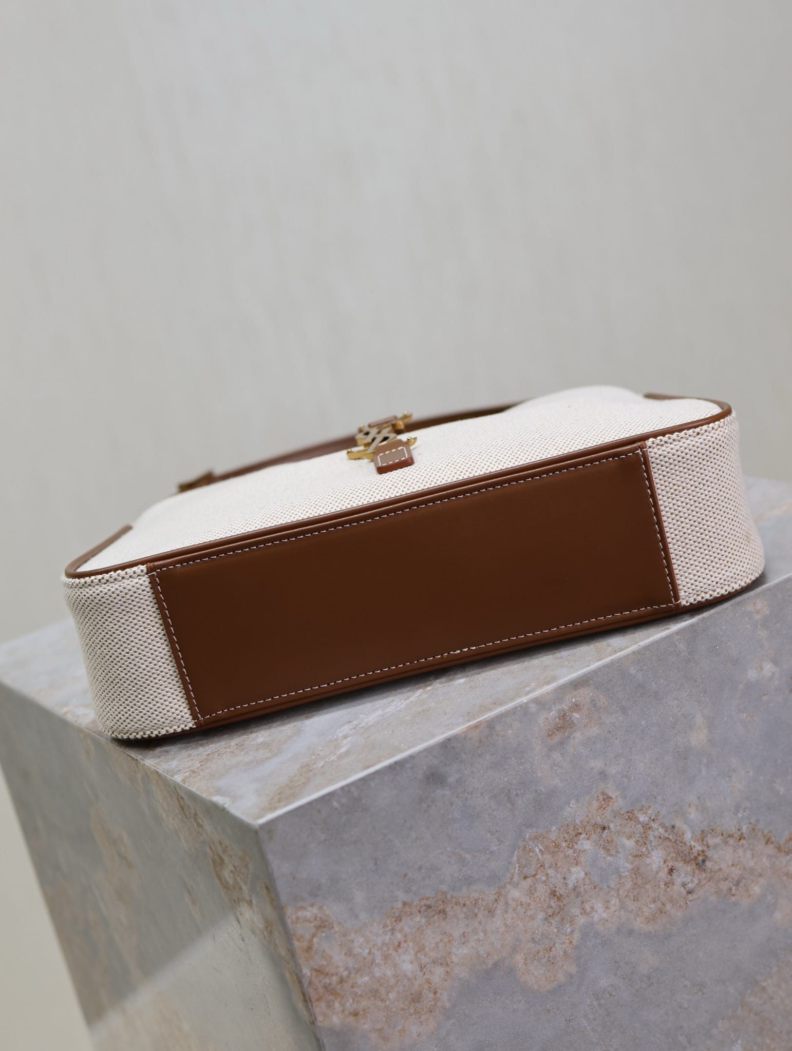 Le 5A7 Saint Laurent 657228.5