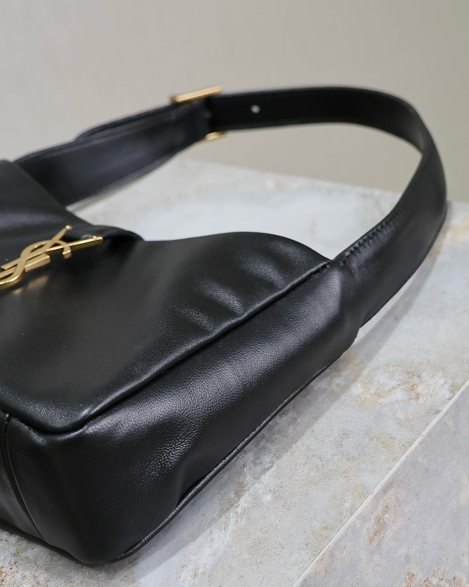 Le 5A7 Saint Laurent 657228.14