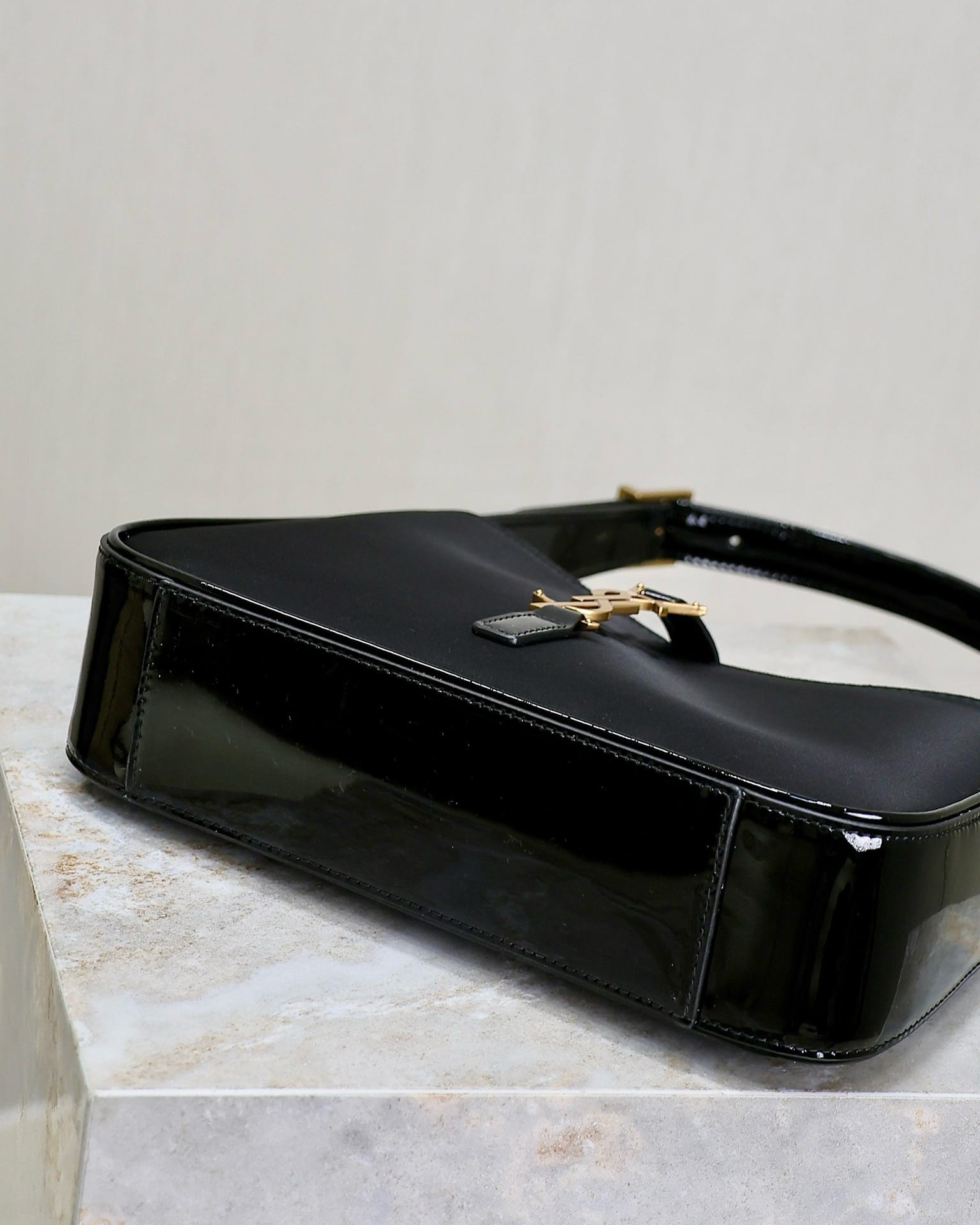 Le 5A7 Saint Laurent 657228.22