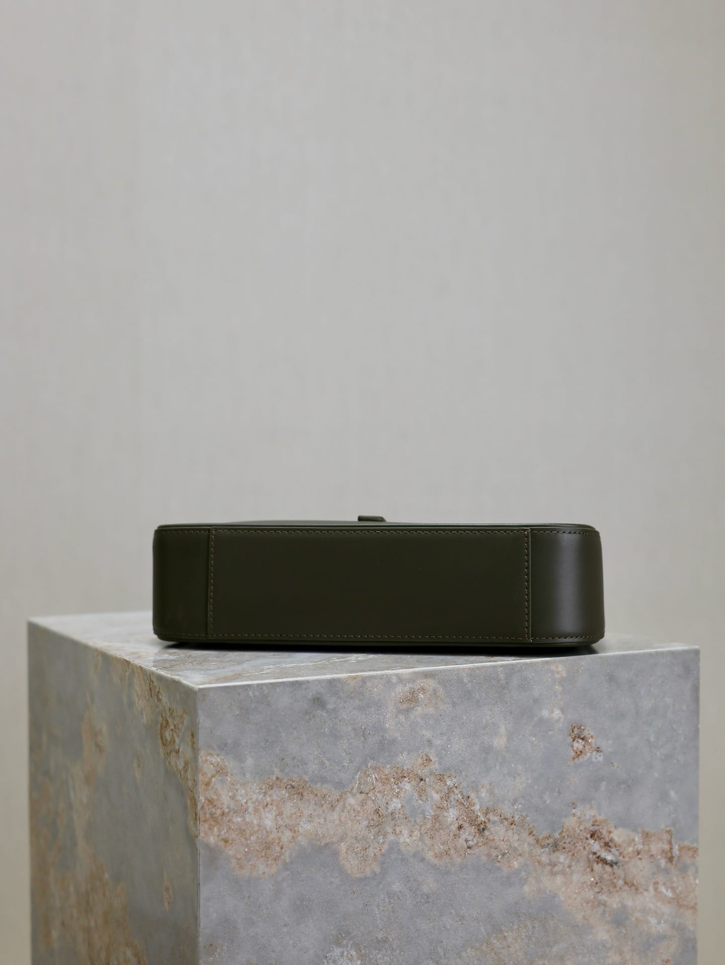 Le 5A7 Saint Laurent 657228.25