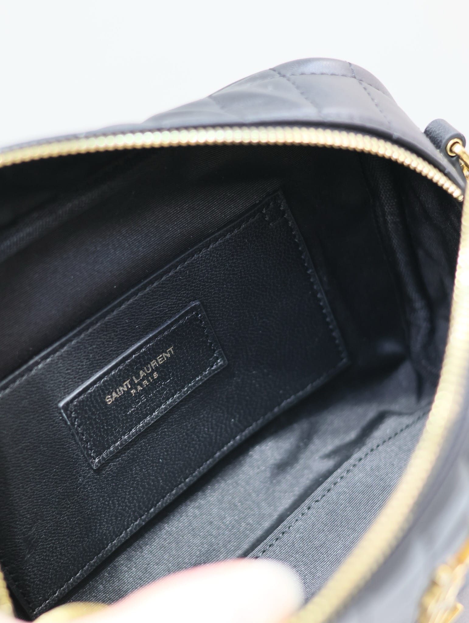 Le Cassandre Matelasse Carre Saint Laurent 764809.5