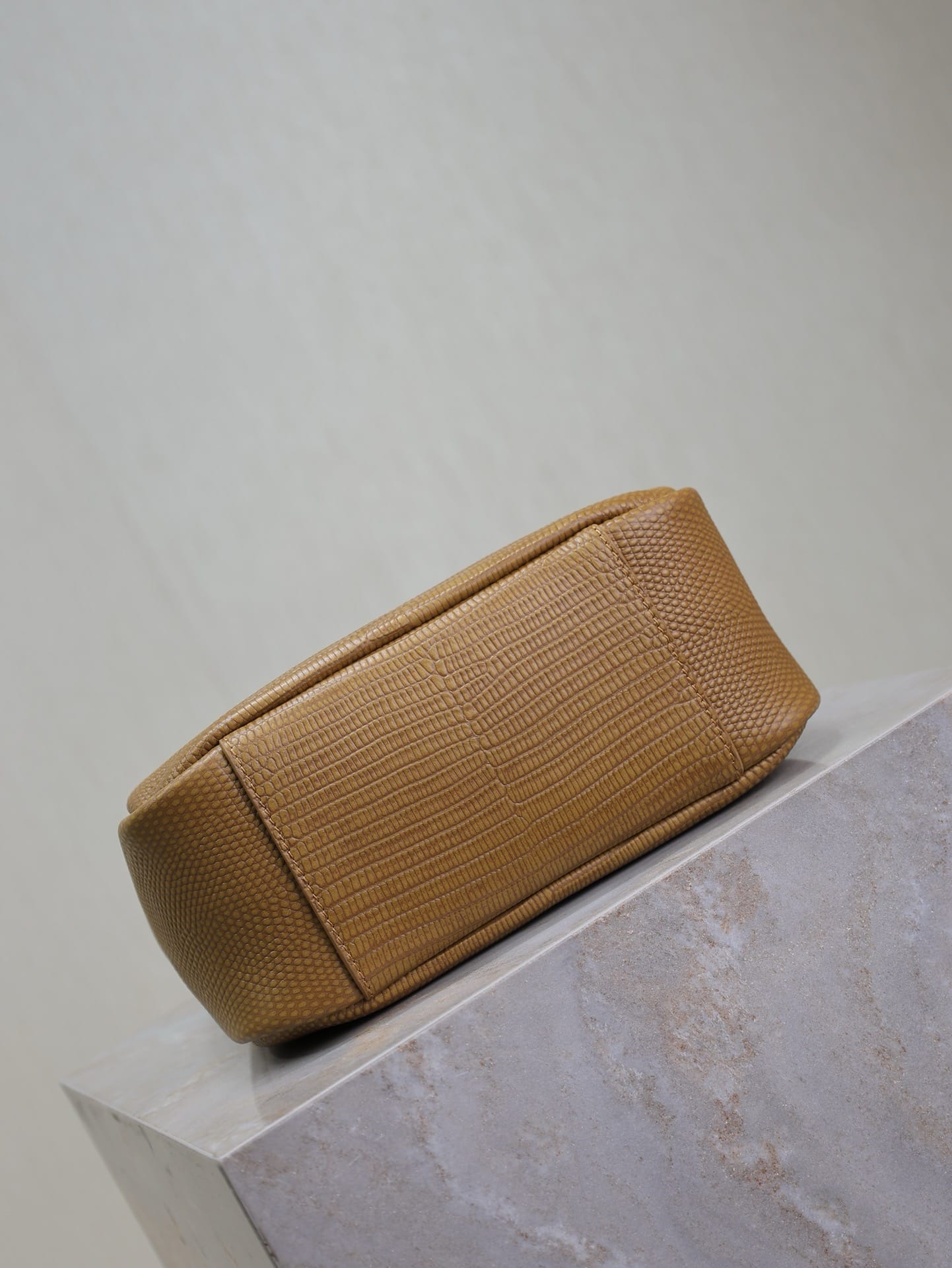 Le 5A7 Supple Saint Laurent 713938.16