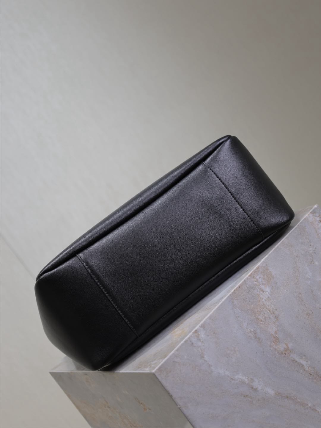 LE 5A7 Supple Saint Laurent 753837.1