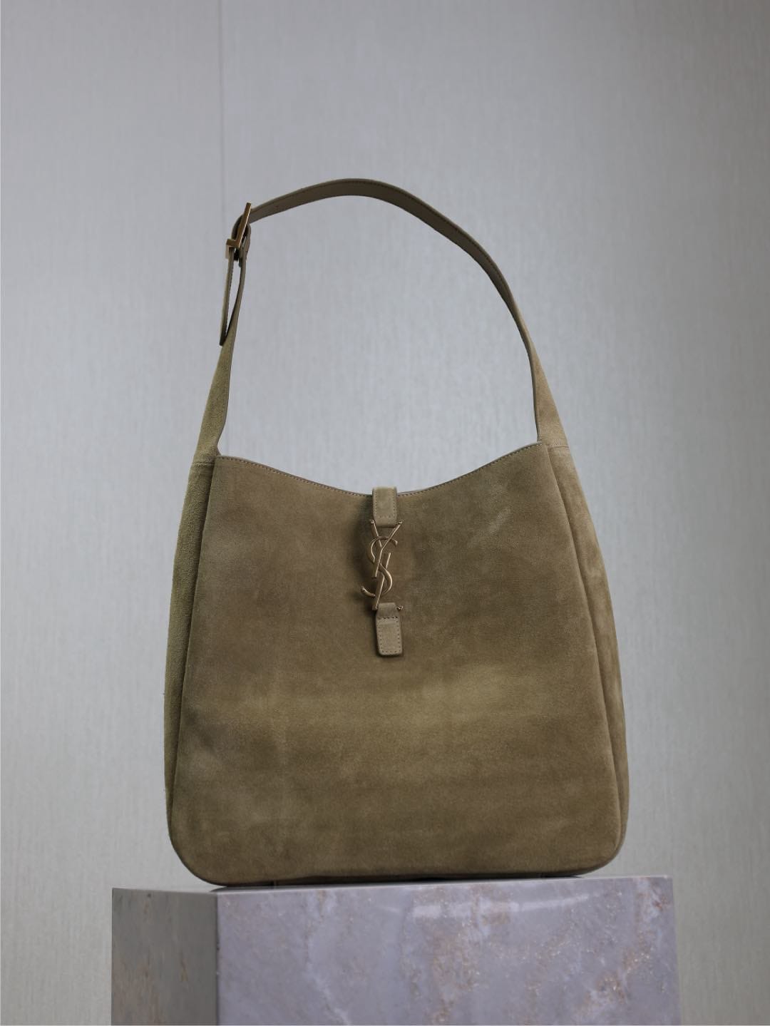 LE 5A7 Supple Saint Laurent 753837.8