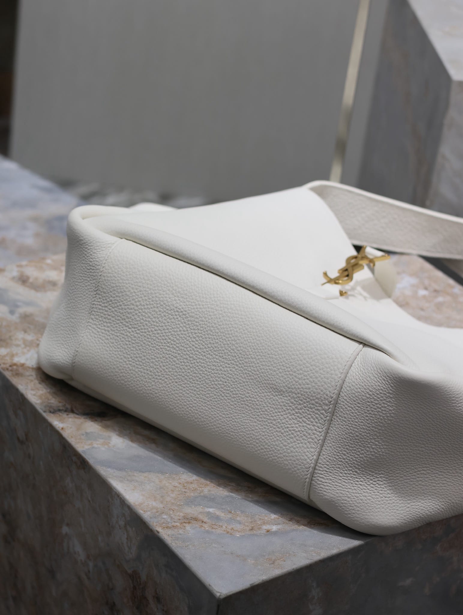 Bea Saint Laurent 763435.4