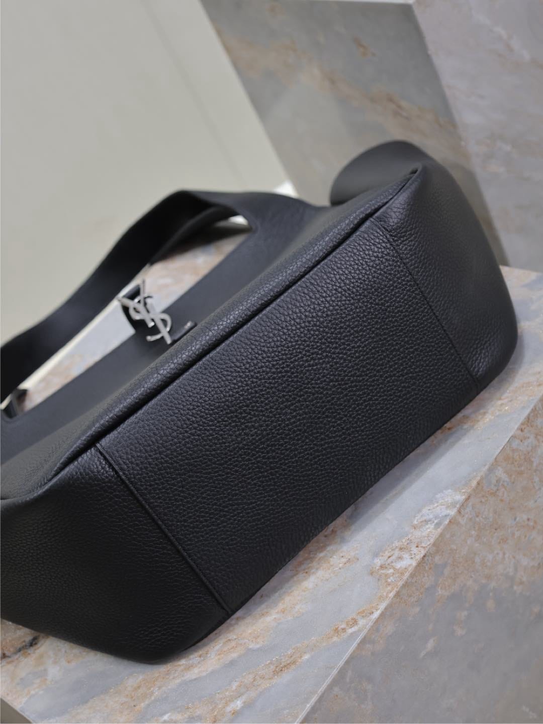 Bea Saint Laurent 763435.6