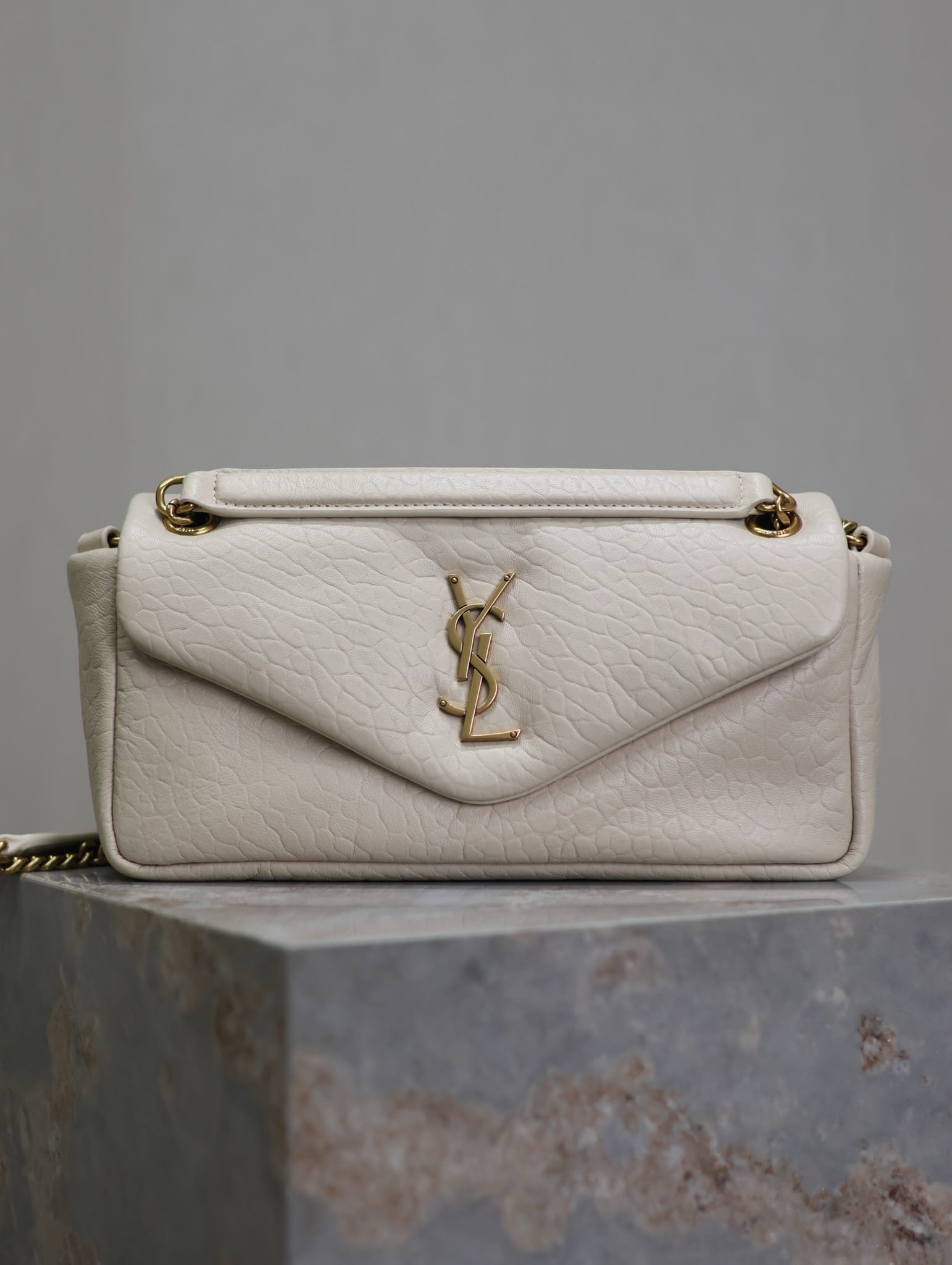 Calypso Saint Laurent 734153.4