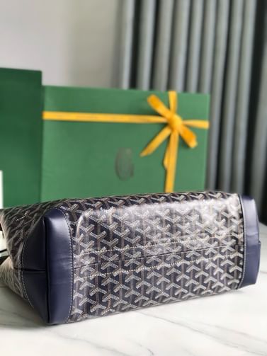 Bellechasse Biaude-2 Goyard