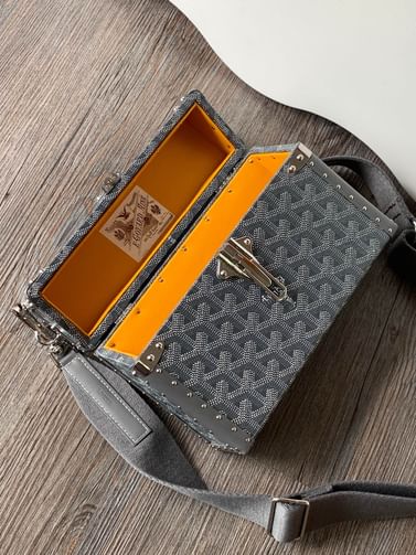 Goyard Cassette Goyard 8821.79A