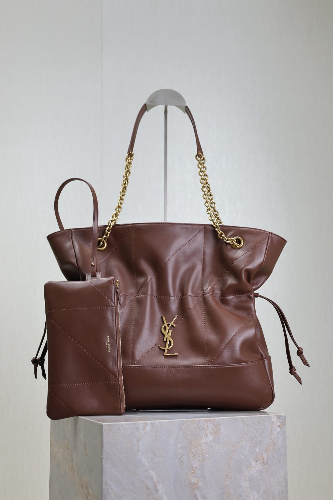 Jamie 4.3 large pochon Saint Laurent 809824.5