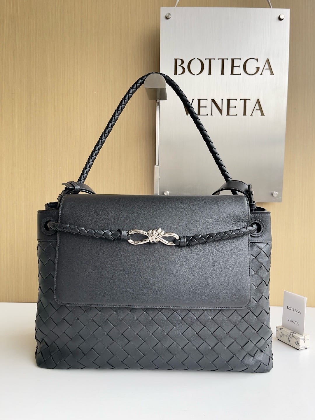 Andiamo 2025 Bottega Veneta 807715.1