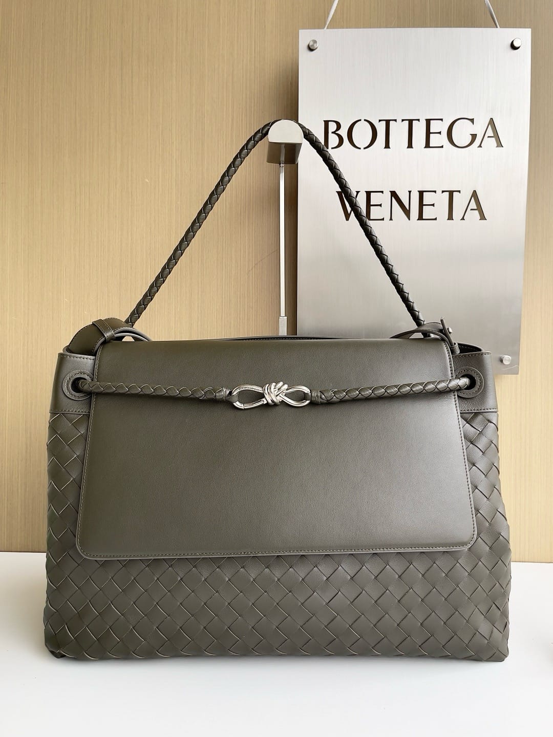 Andiamo 2025 Bottega Veneta 805969.1