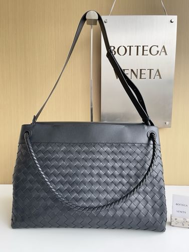 Andiamo 2025 Bottega Veneta 805969.2
