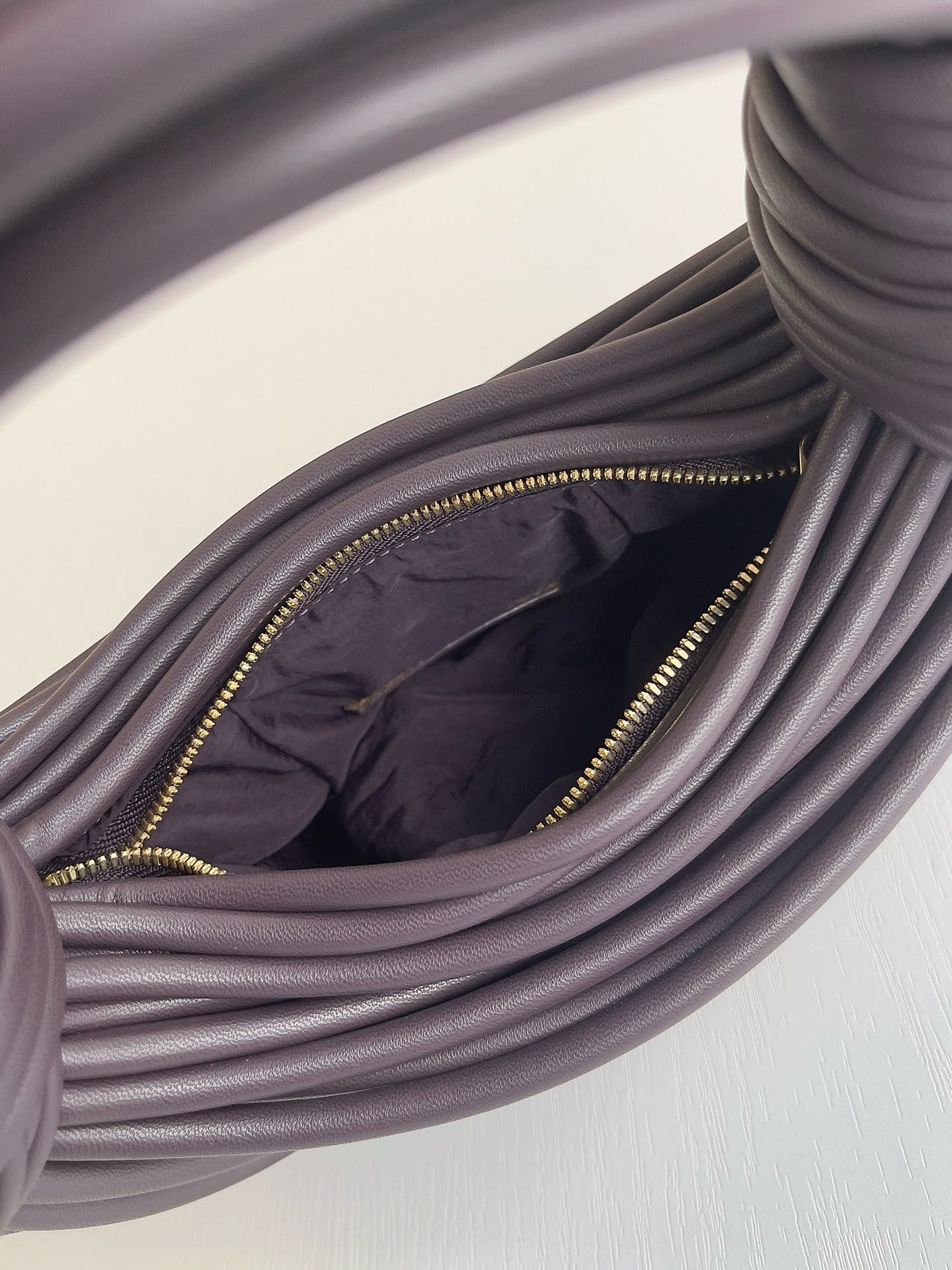 Kont Bottega Veneta 680934.1