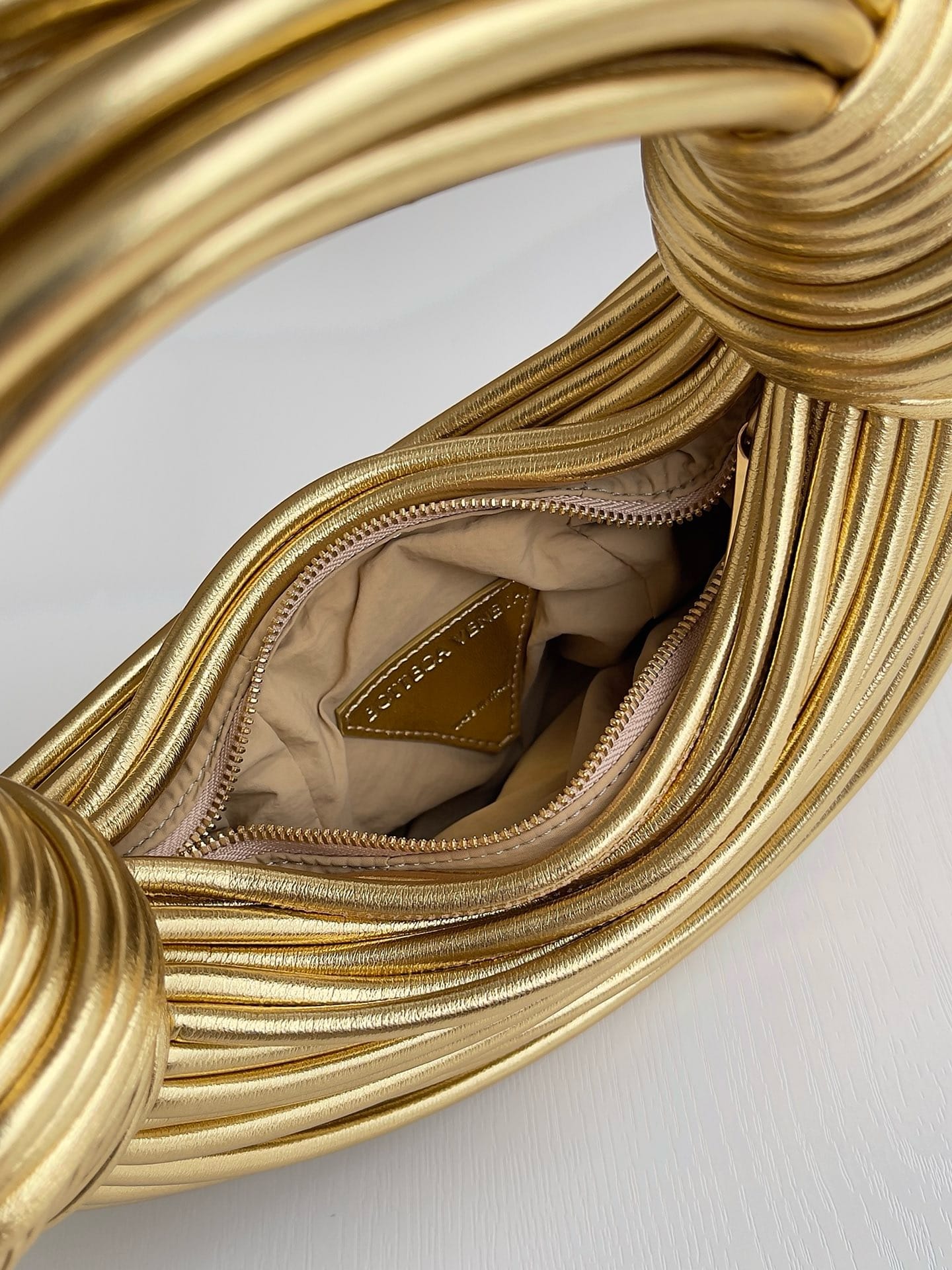 Kont Bottega Veneta 680934.3