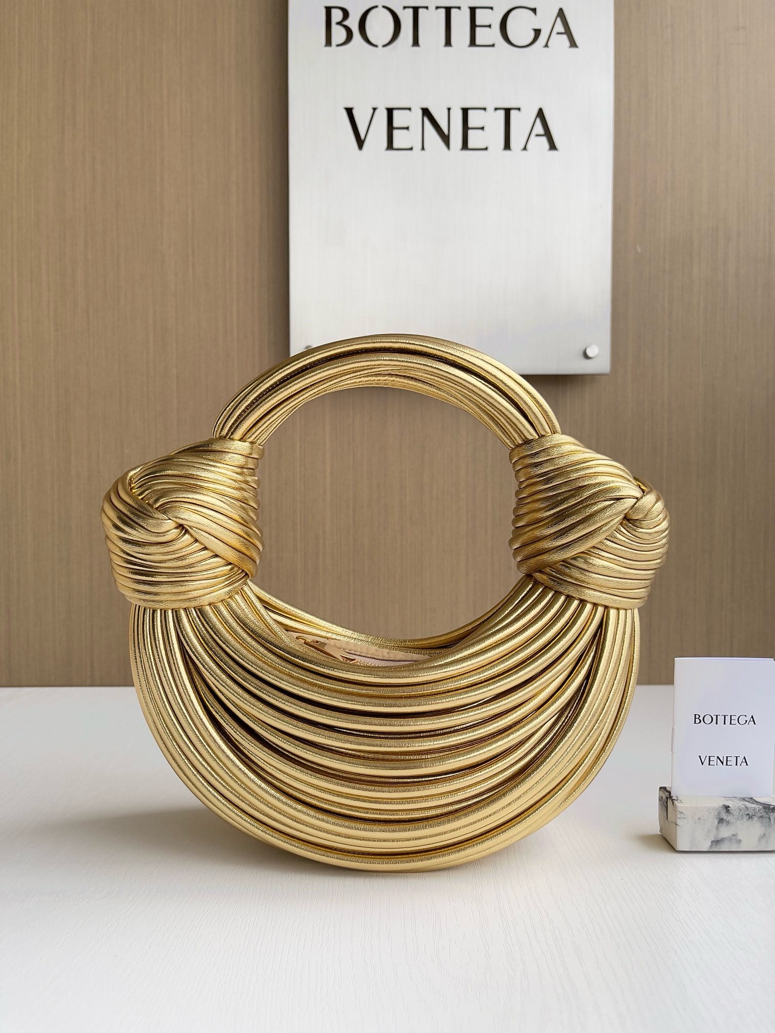 Kont Bottega Veneta 680934.3