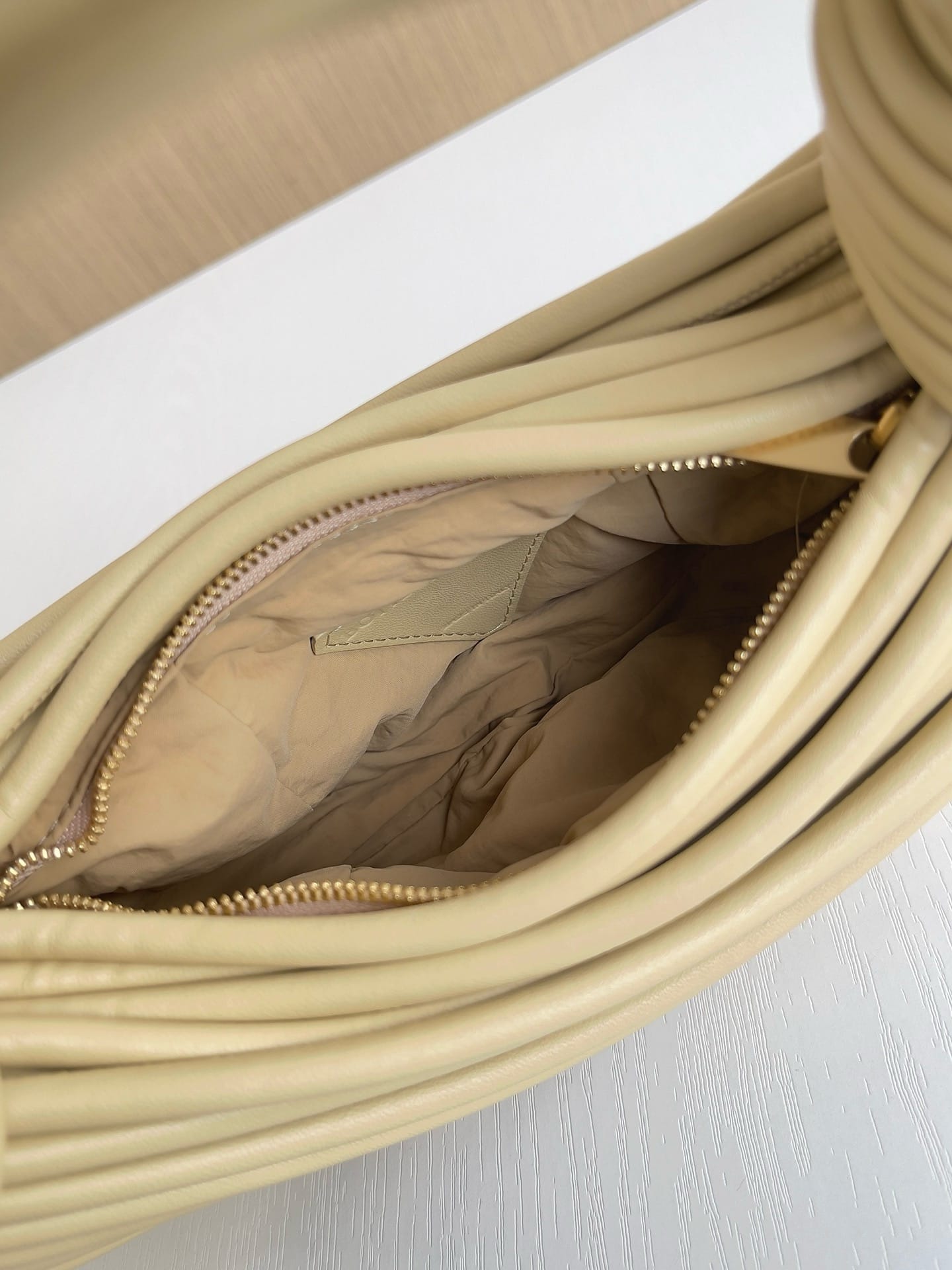 Kont Bottega Veneta 680934.4