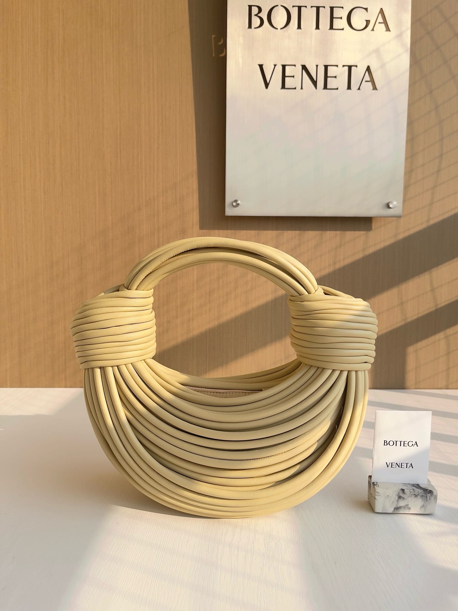 Kont Bottega Veneta 680934.4