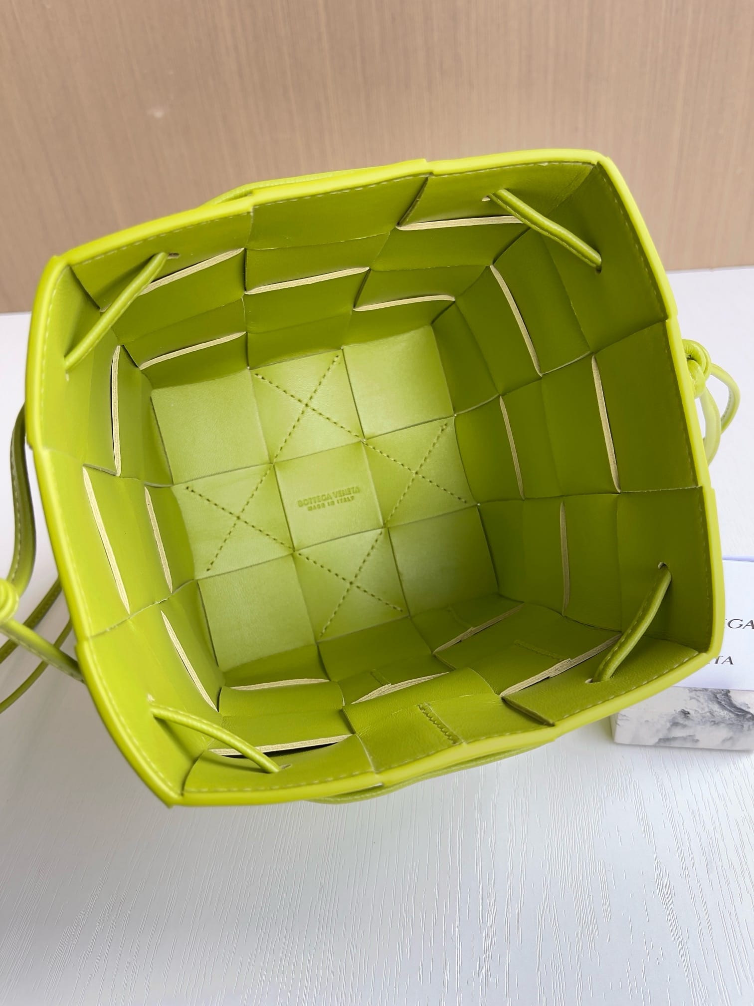 Jio Bottega Veneta 680218.1