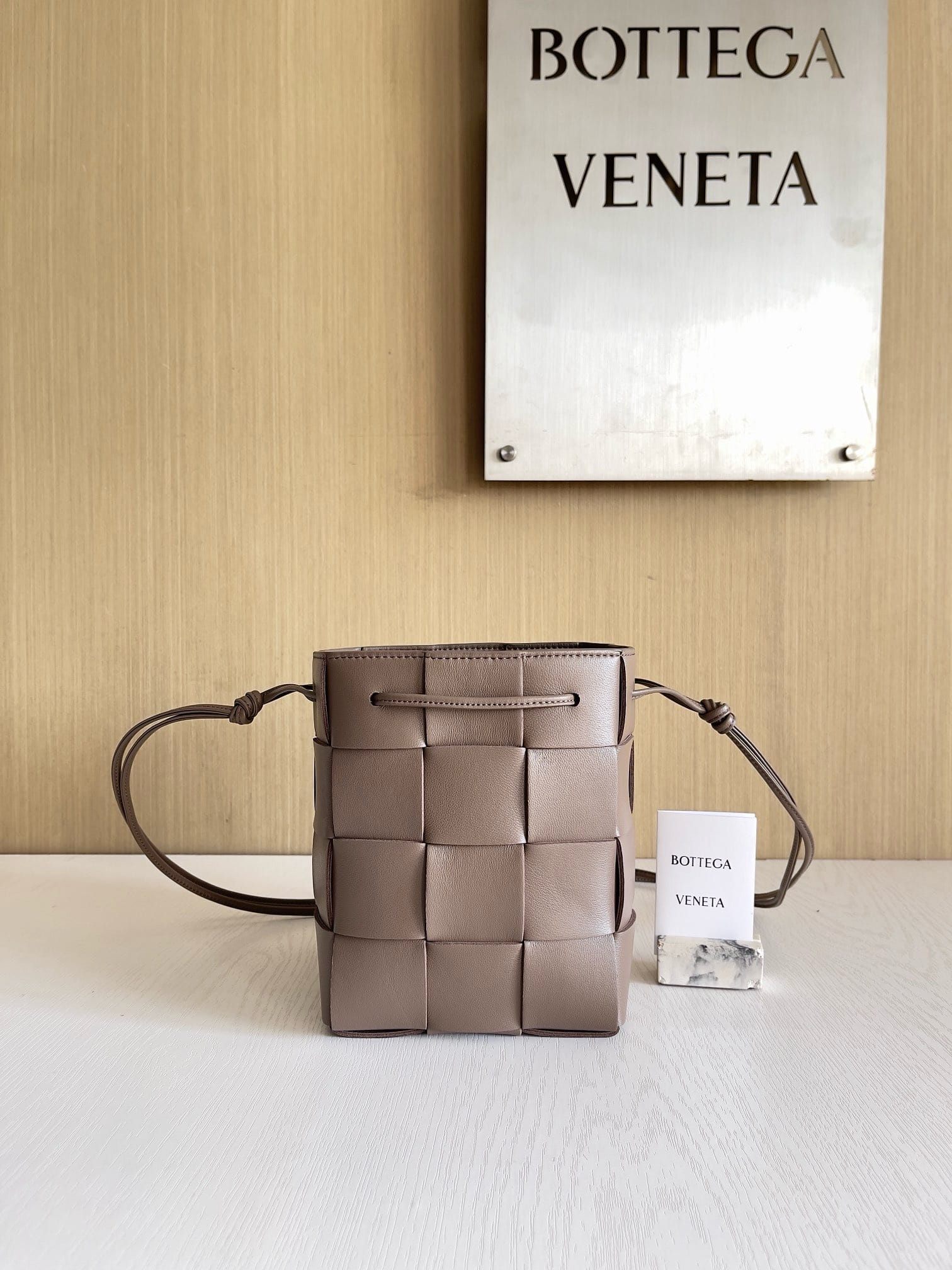 Jio Bottega Veneta 680218.16