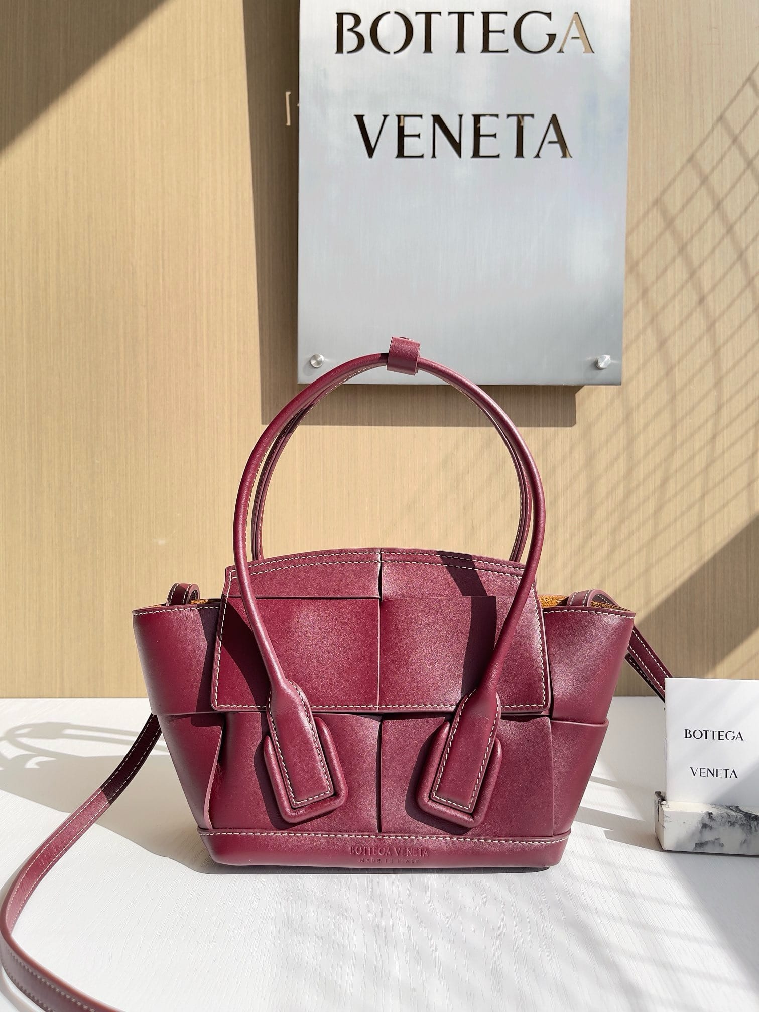 Arco Bottega Veneta 666871.5
