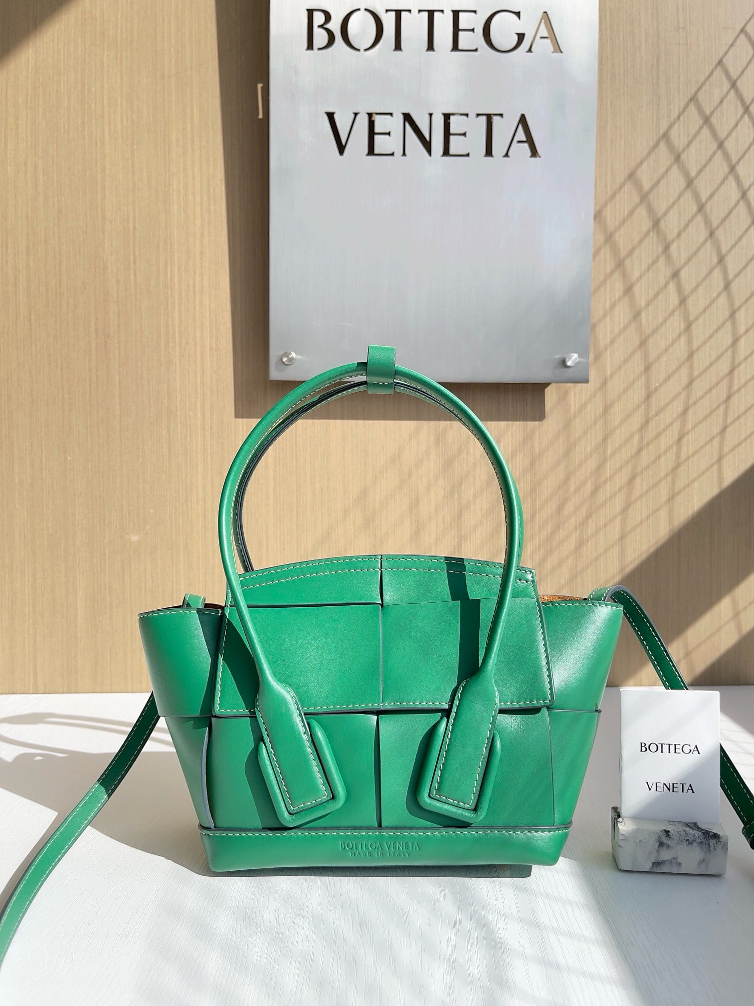 Arco Bottega Veneta 666871.7
