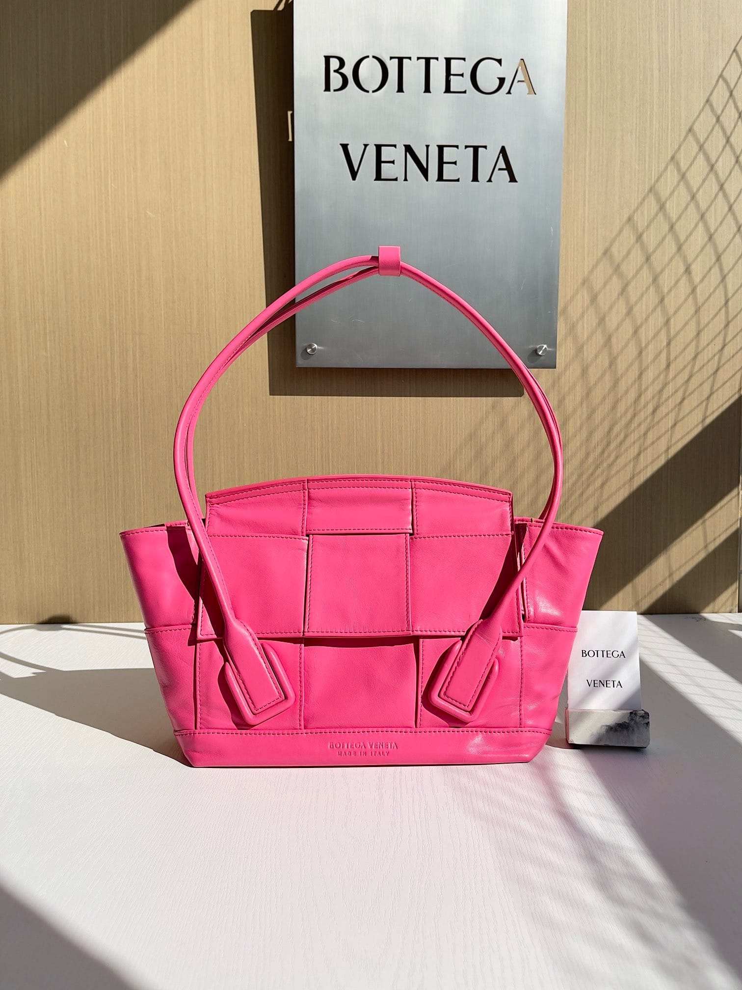 Arco Bottega Veneta 666874.5