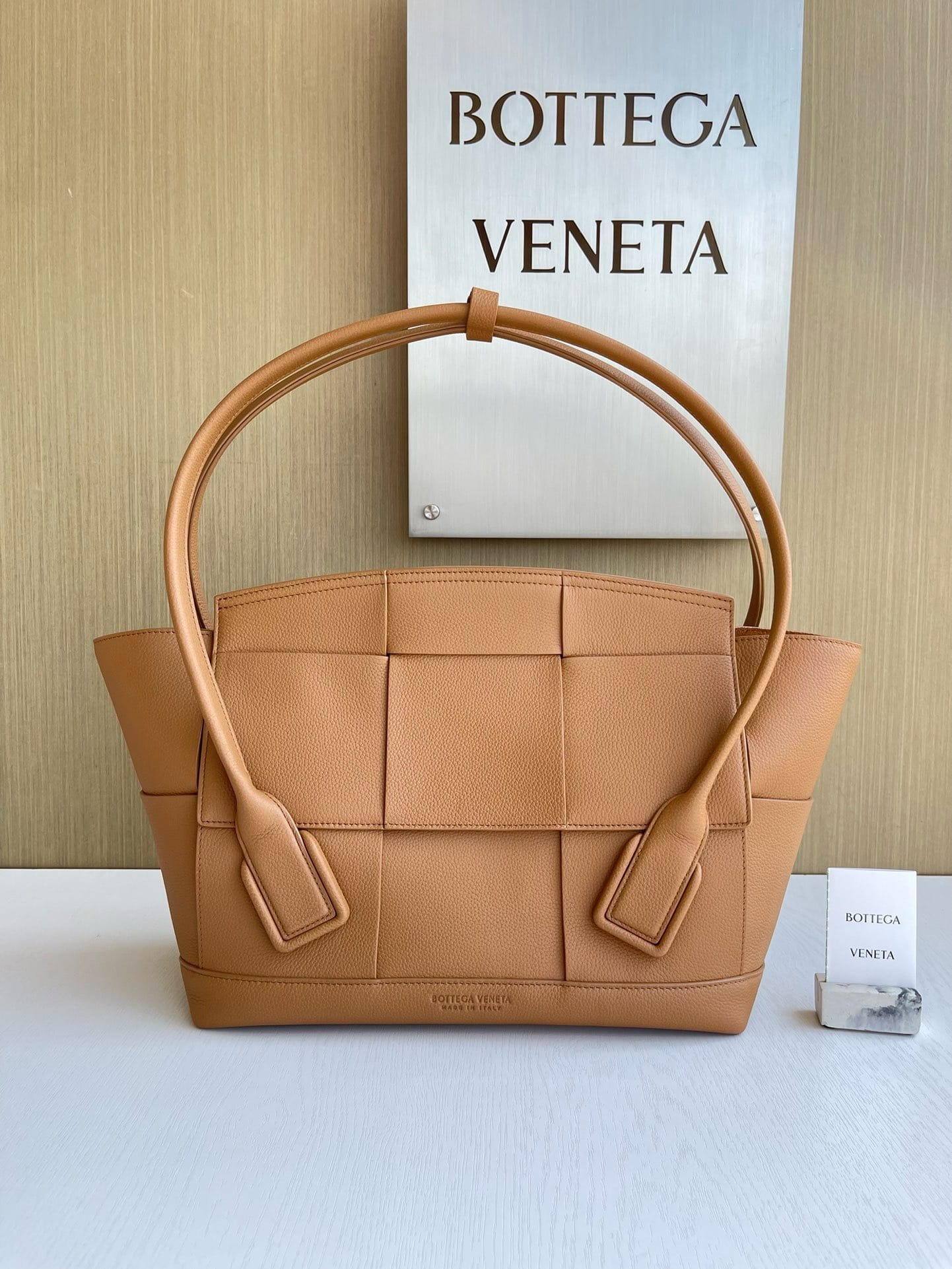 Arco Bottega Veneta 618463.4