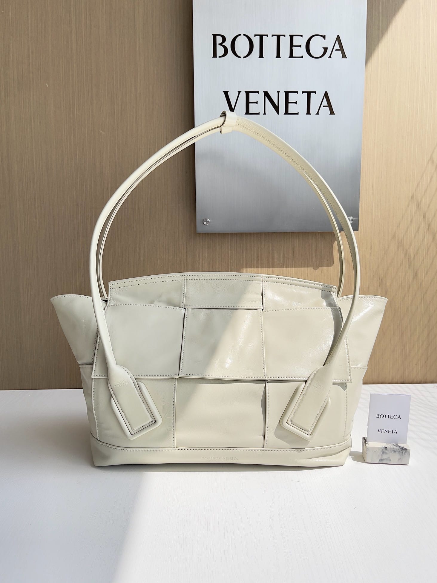 Arco Bottega Veneta 618463.8