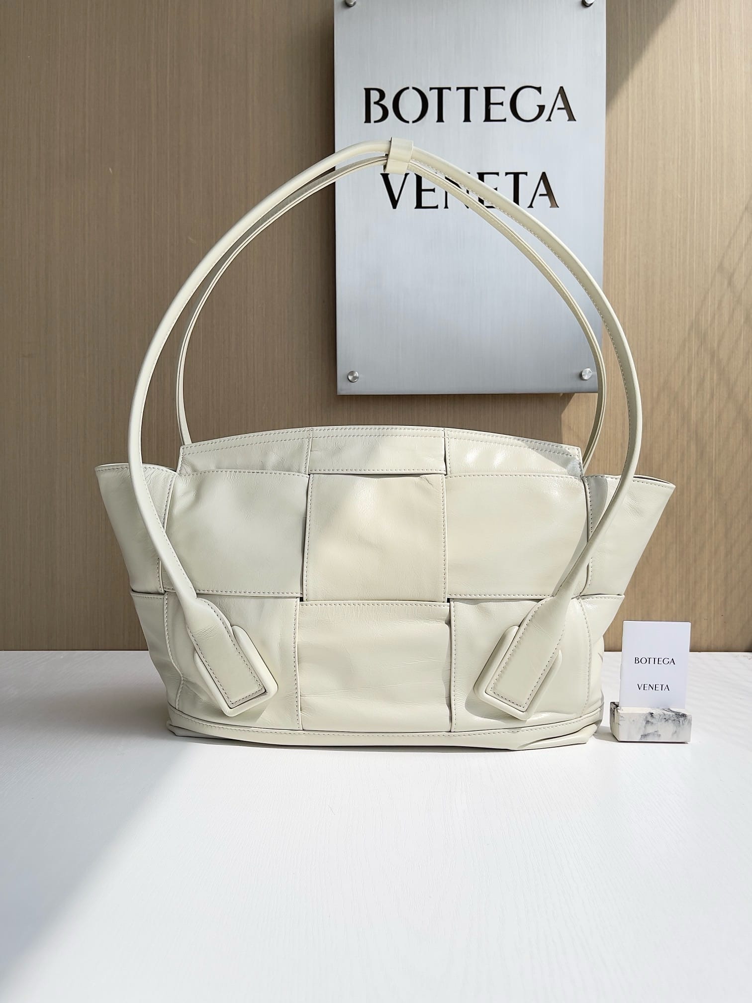 Arco Bottega Veneta 618463.8