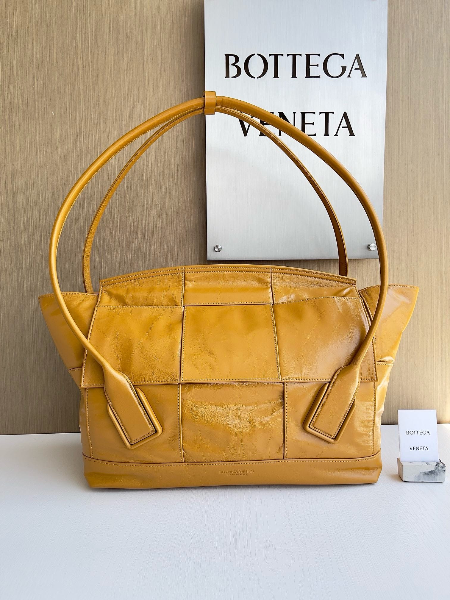 Arco Bottega Veneta 614463.6
