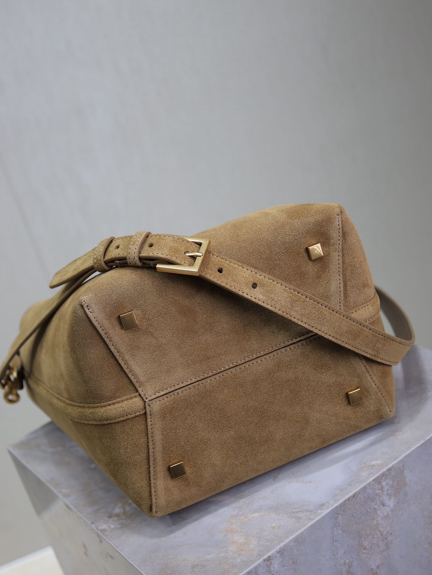 Le 37 Saint Laurent 742828.5