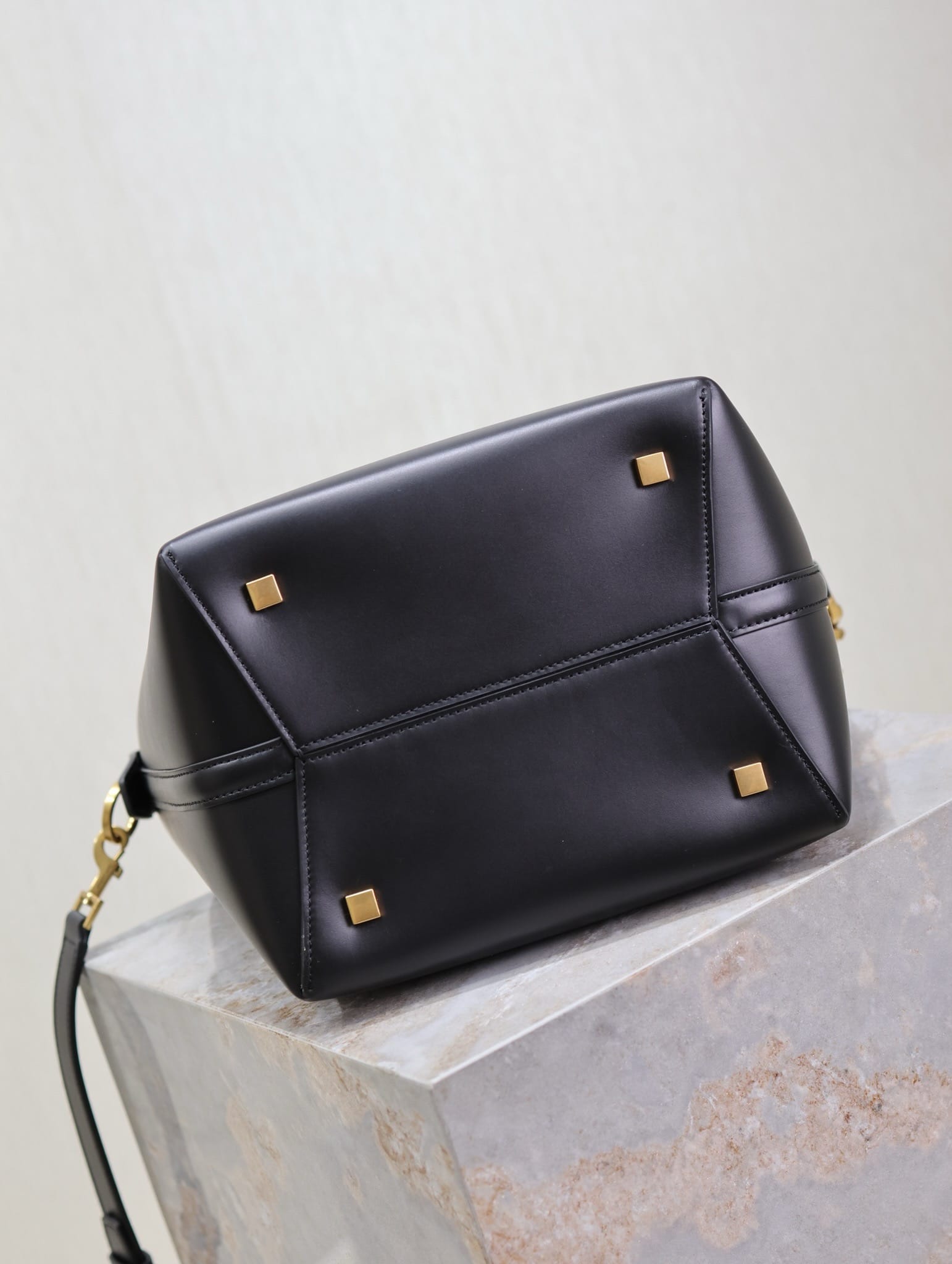 Le 37 Saint Laurent 742828.7