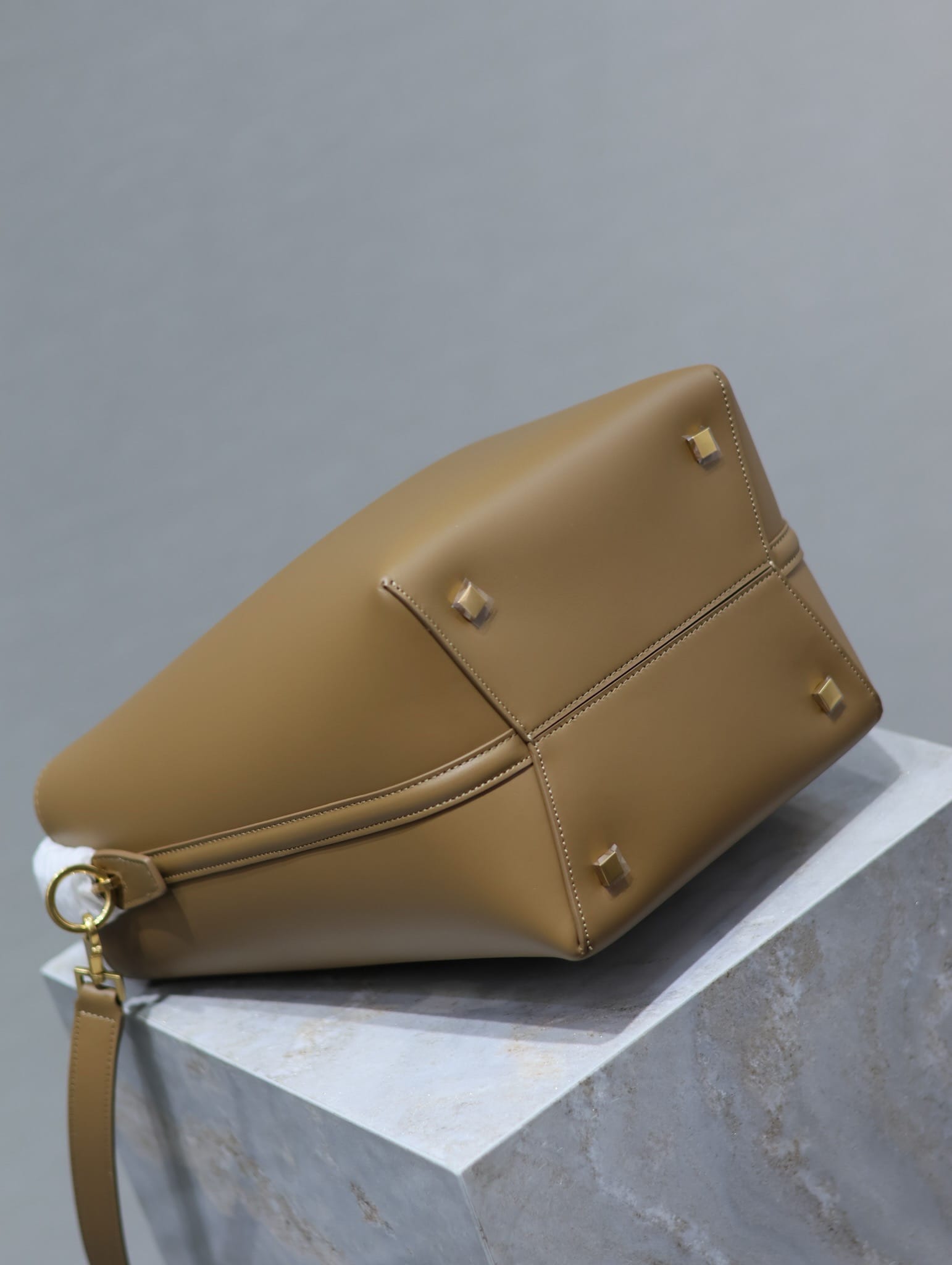 Le 37 Saint Laurent 742828.8