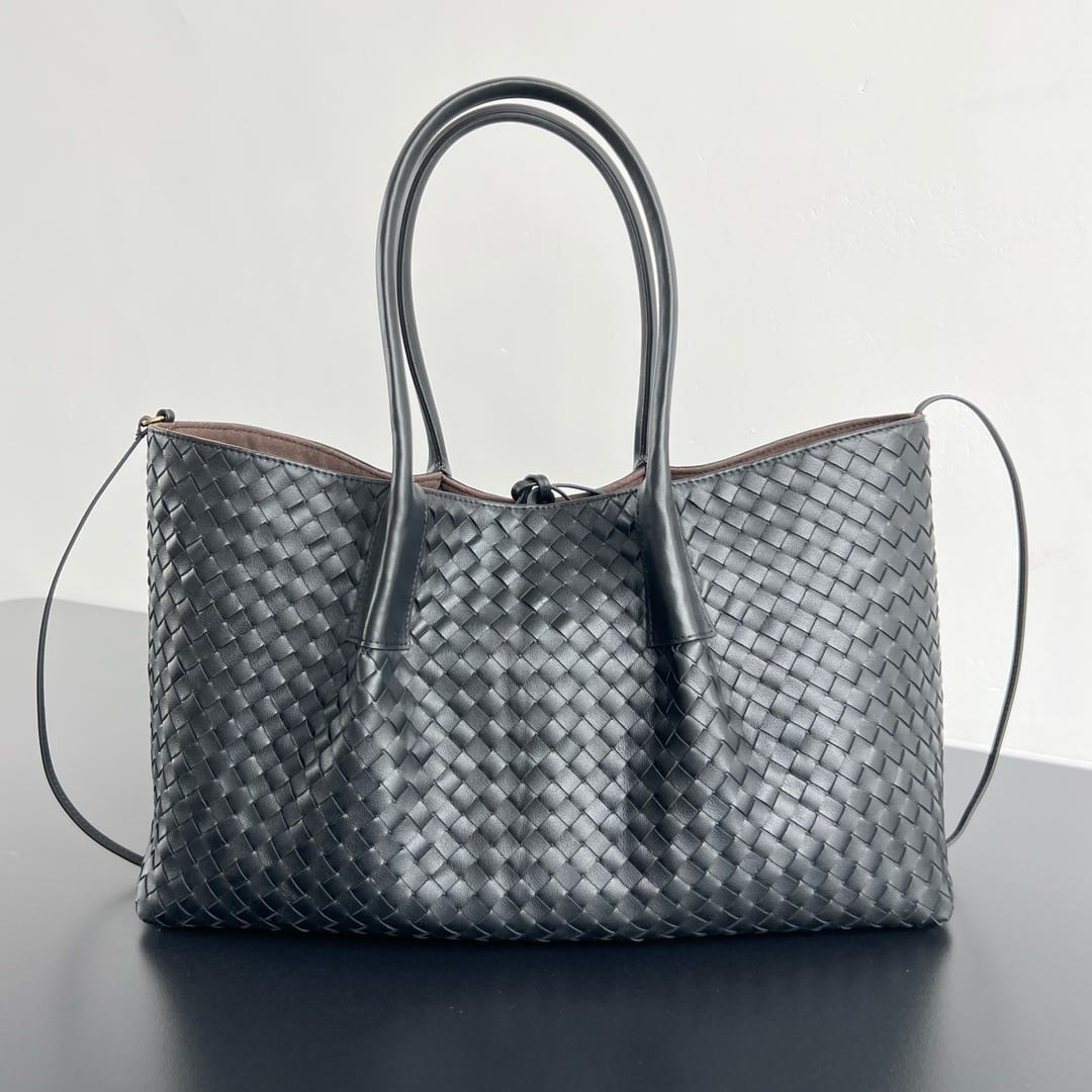 Pinacoteca Bottega Veneta 817166.1