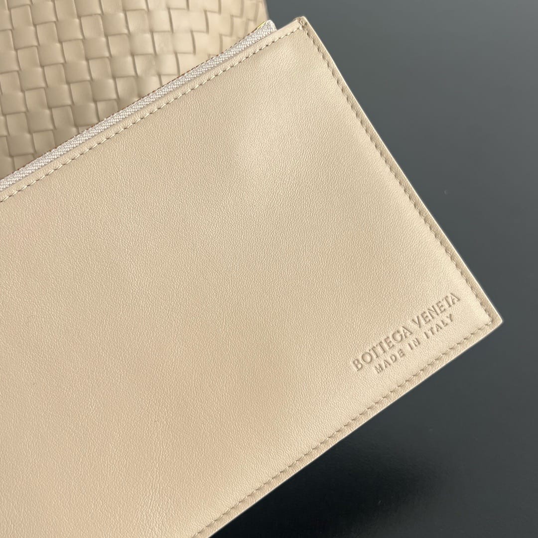 Pinacoteca Bottega Veneta 817166.5