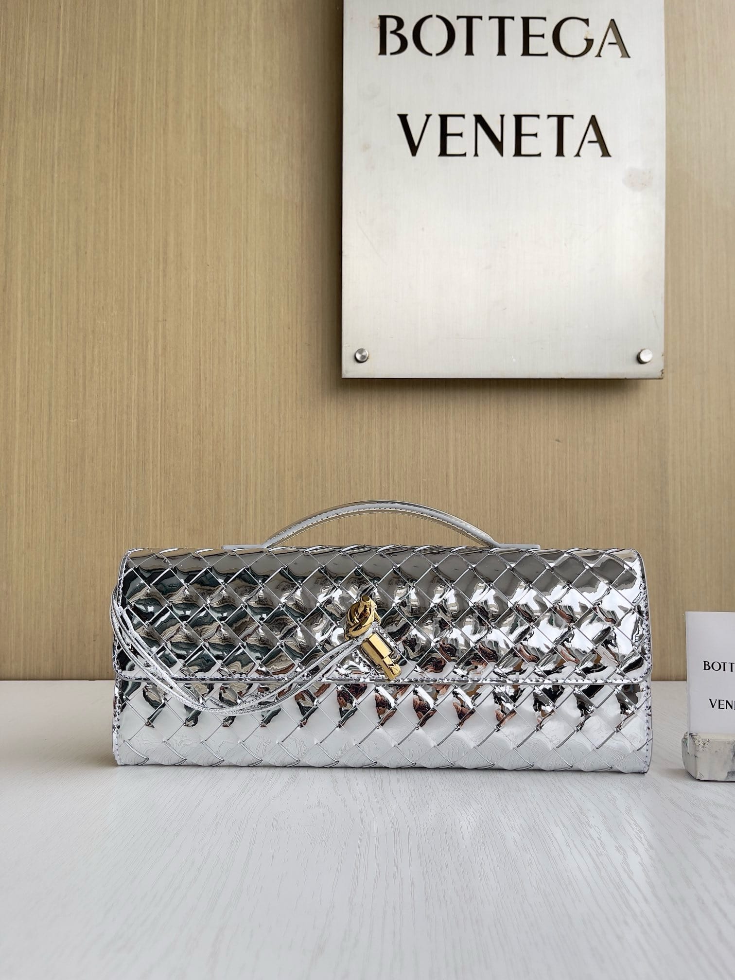 Andiamo Clutch Bottega Veneta 741511.1