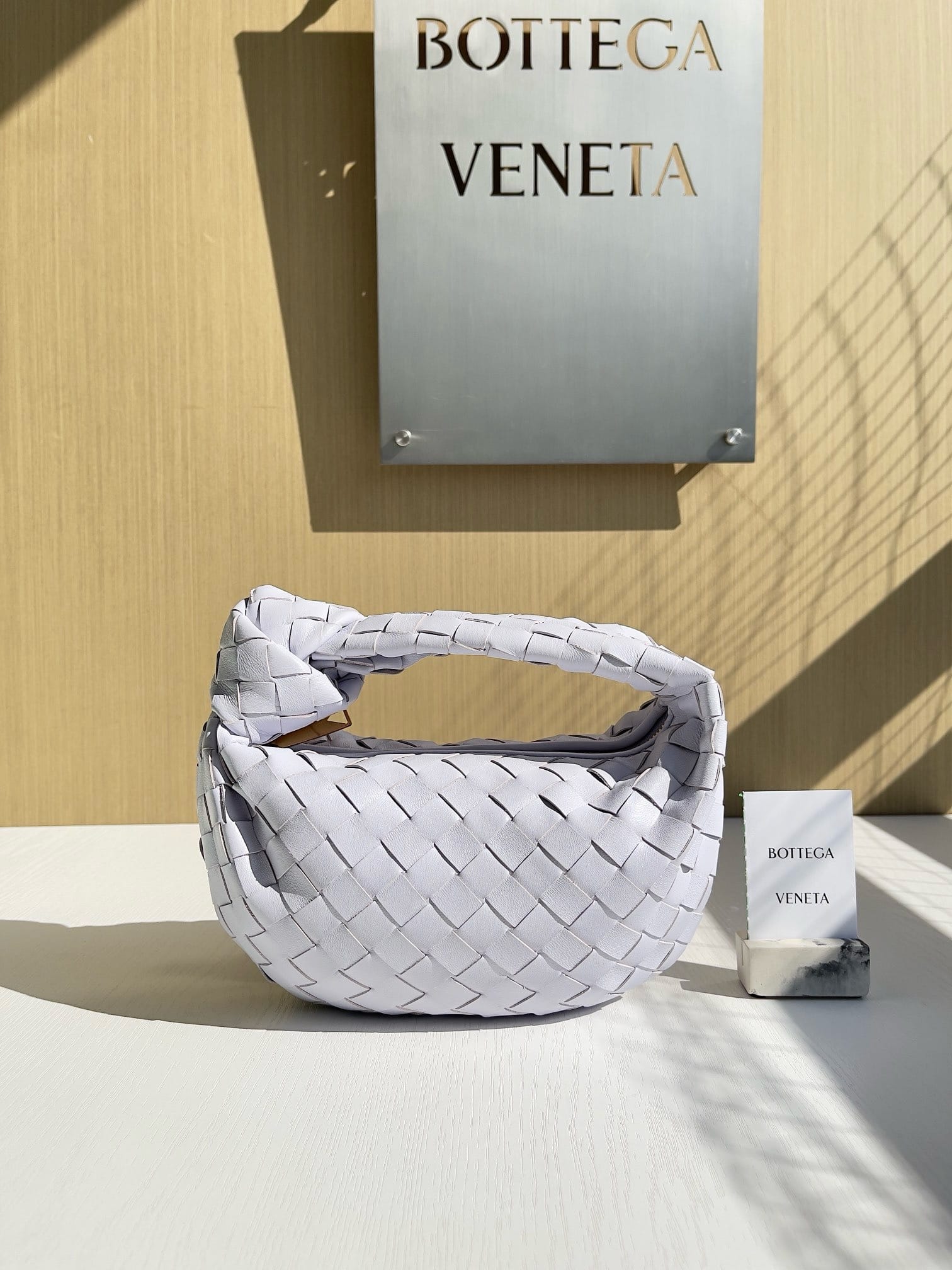 Jodie 23cm Bottega Veneta 651876.1