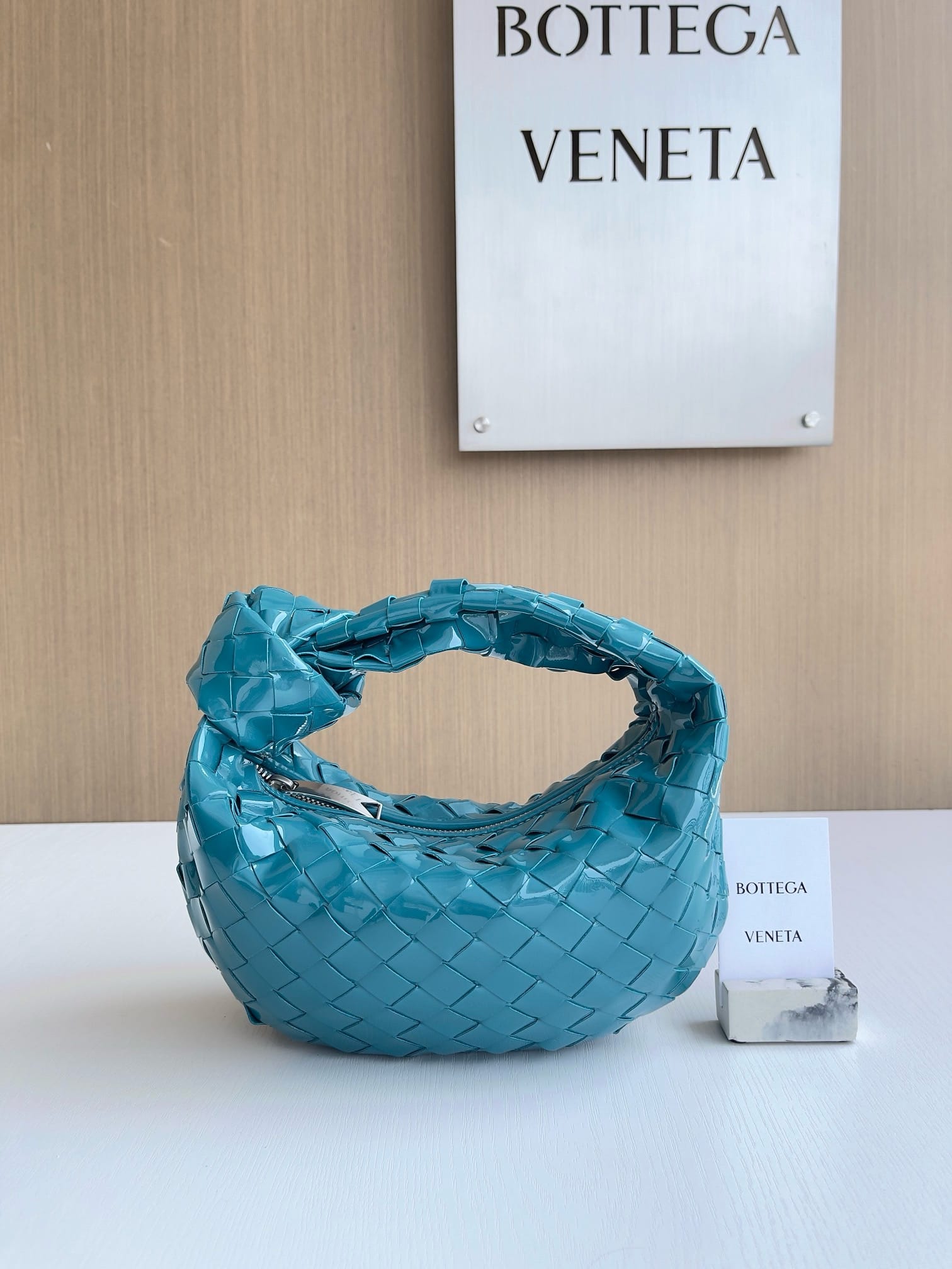 Jodie 23cm Bottega Veneta 651876.4