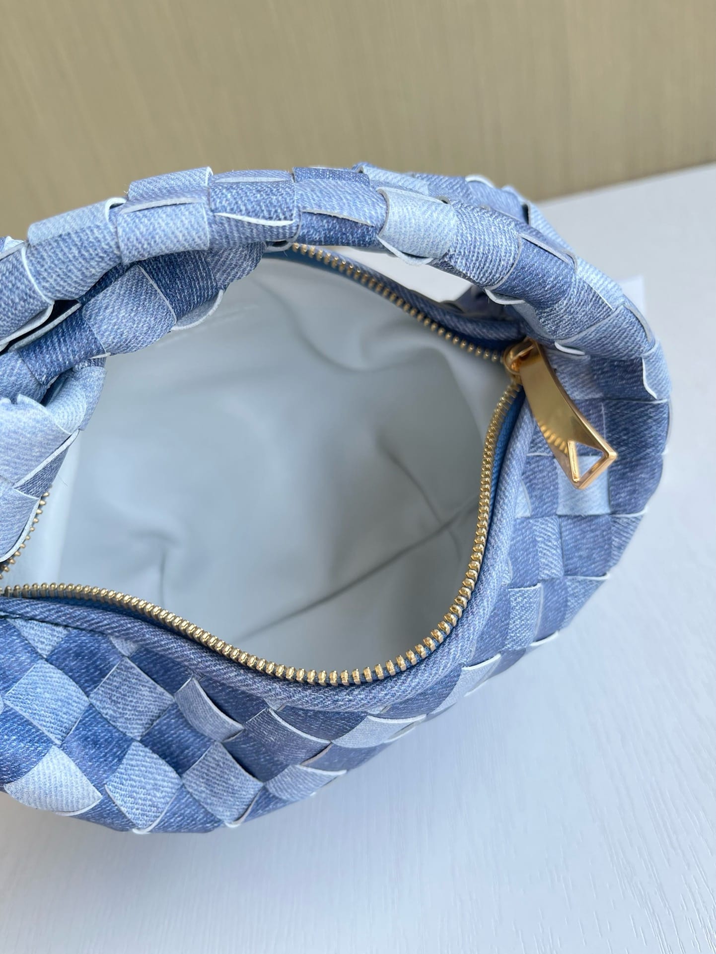 Jodie 23cm Bottega Veneta 651876.8