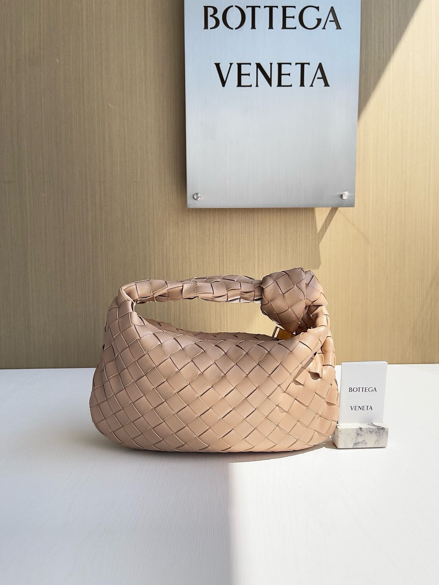 Jodie 23cm Bottega Veneta 651876.9