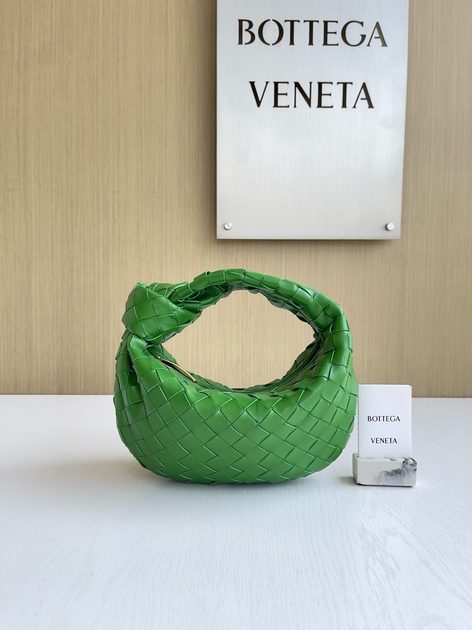 Jodie 23cm Bottega Veneta 651876.13