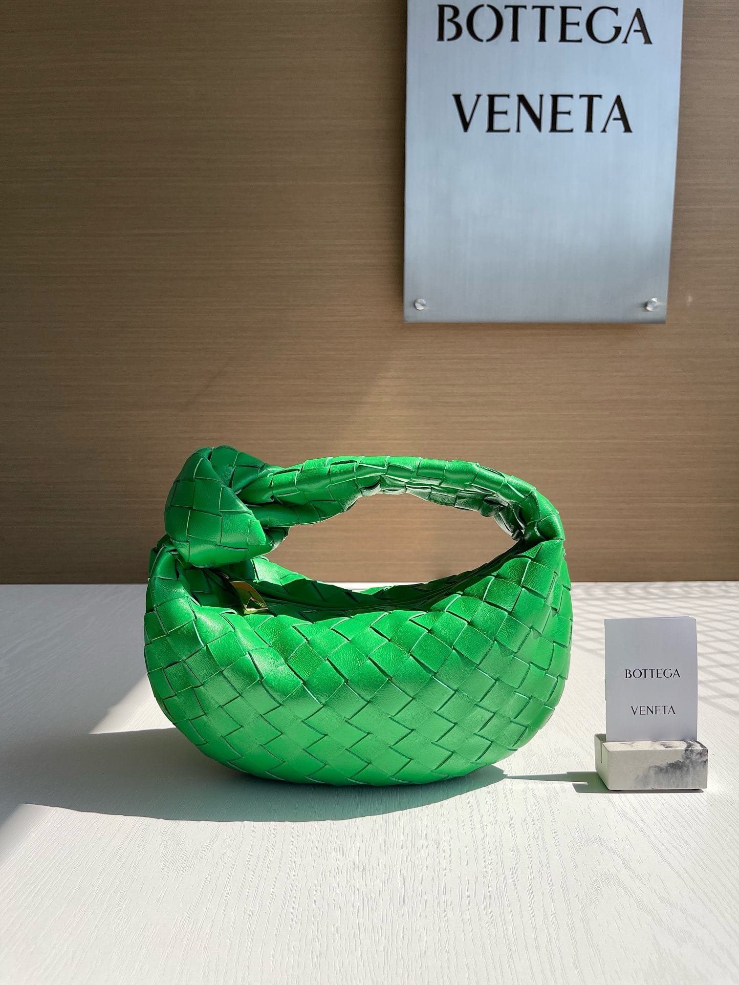 Jodie 23cm Bottega Veneta 651876.24