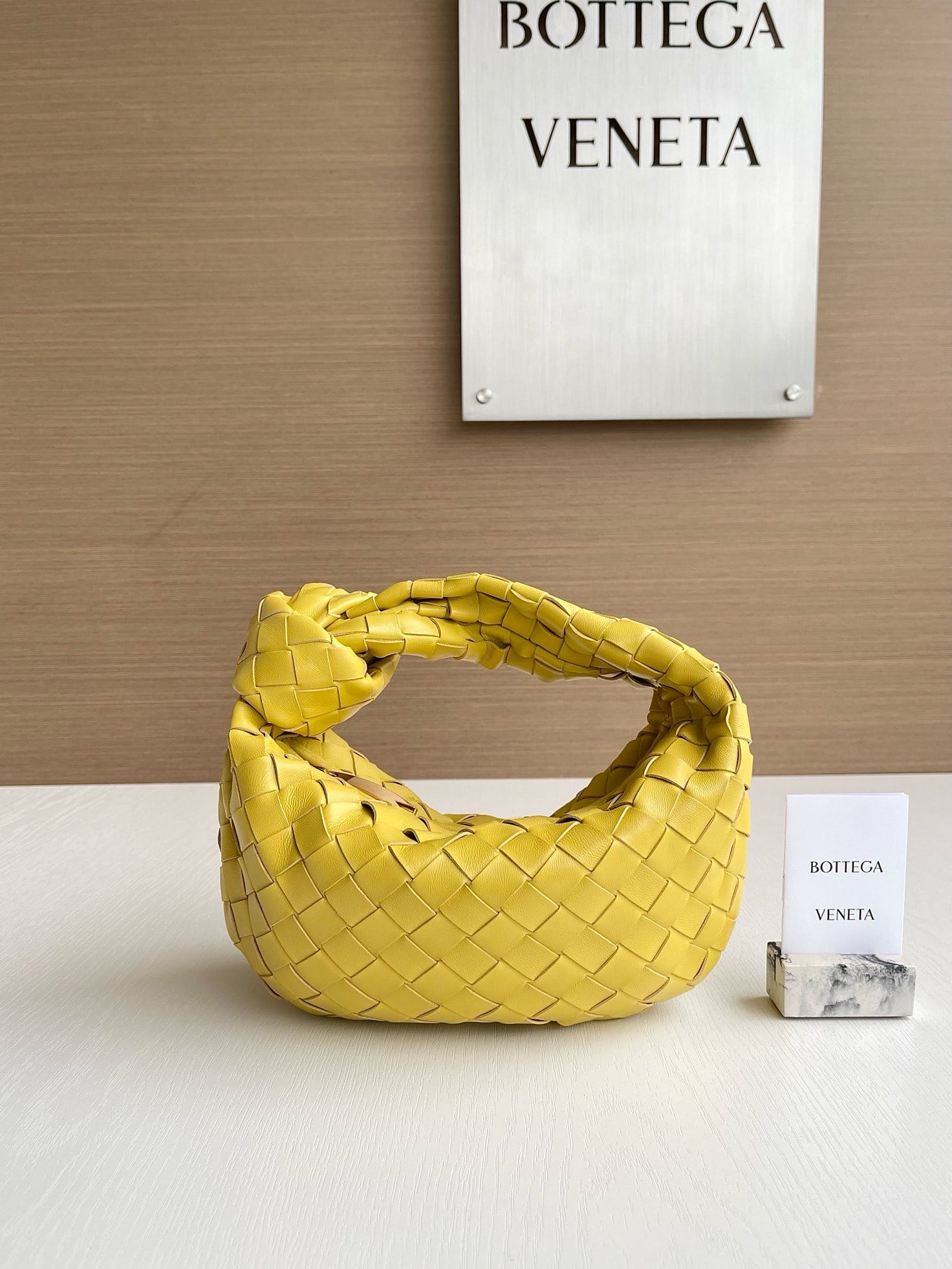 Jodie 23cm Bottega Veneta 651876.27