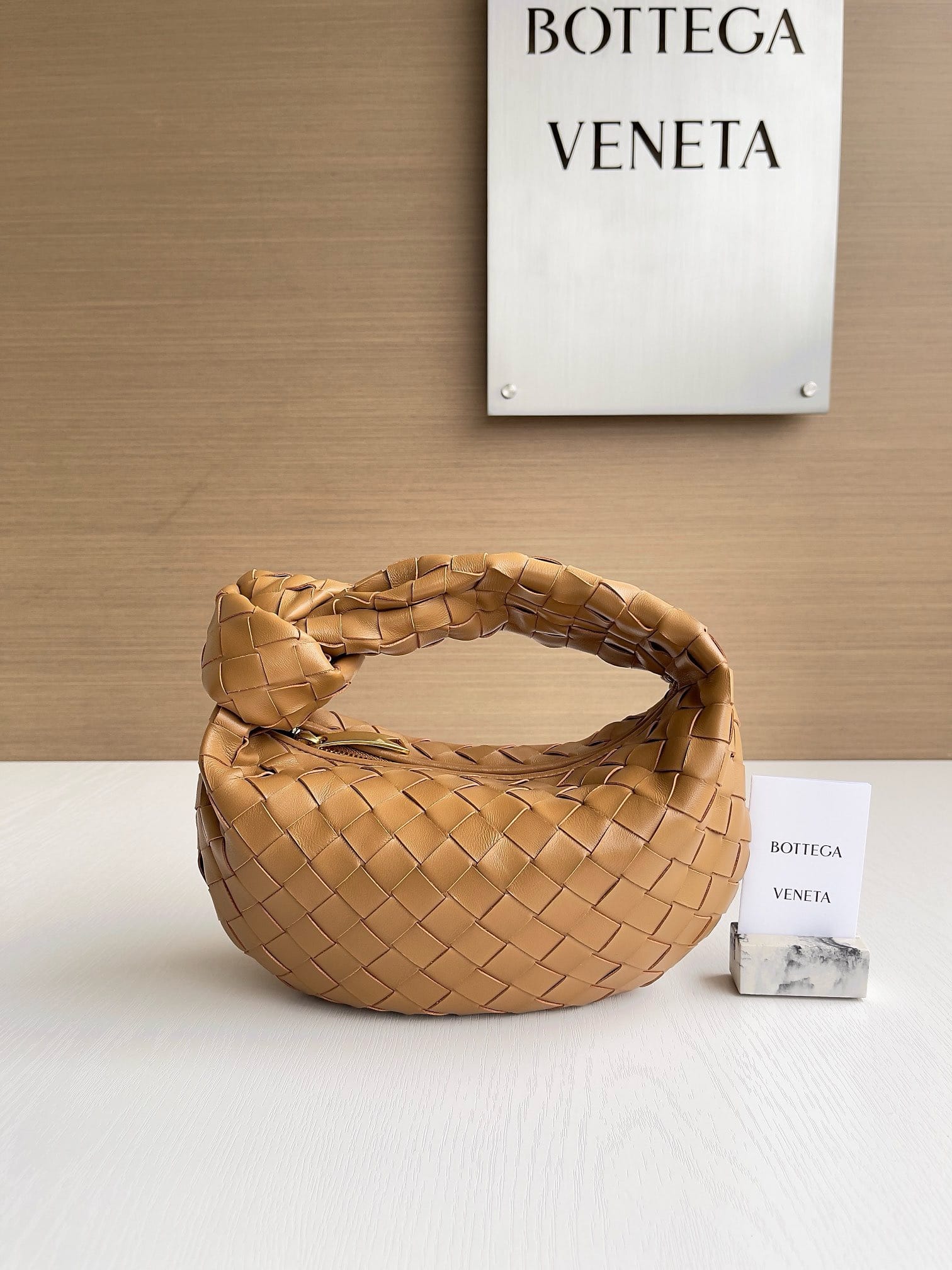 Jodie 23cm Bottega Veneta 651876.28