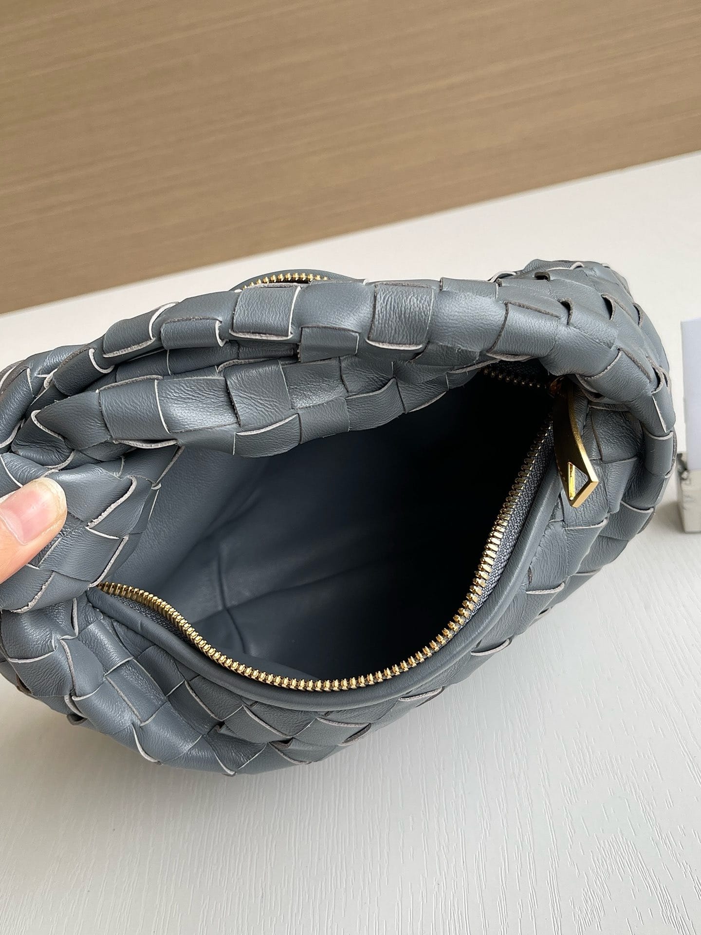 Jodie 23cm Bottega Veneta 651876.35