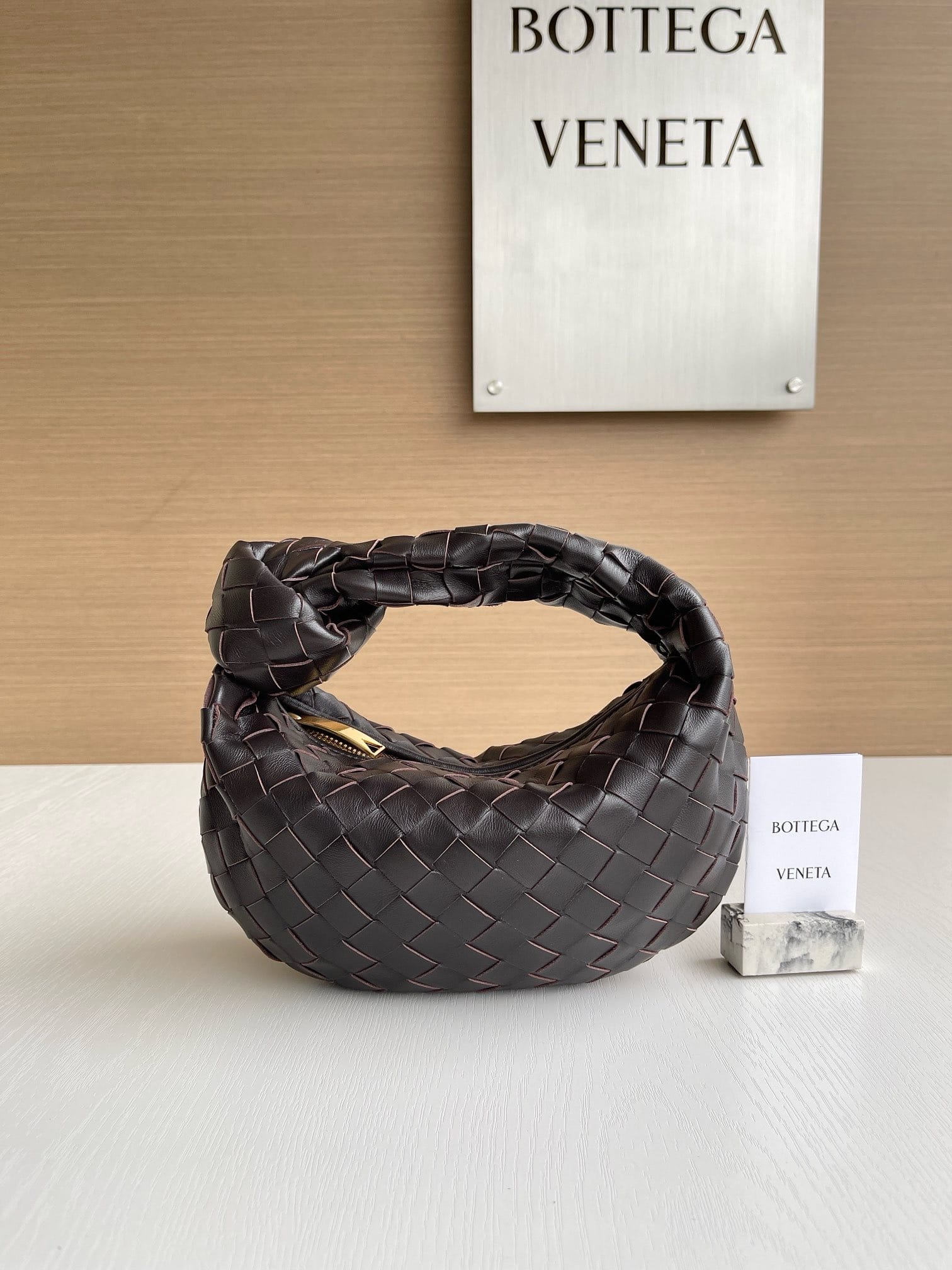 Jodie 23cm Bottega Veneta 651876.36