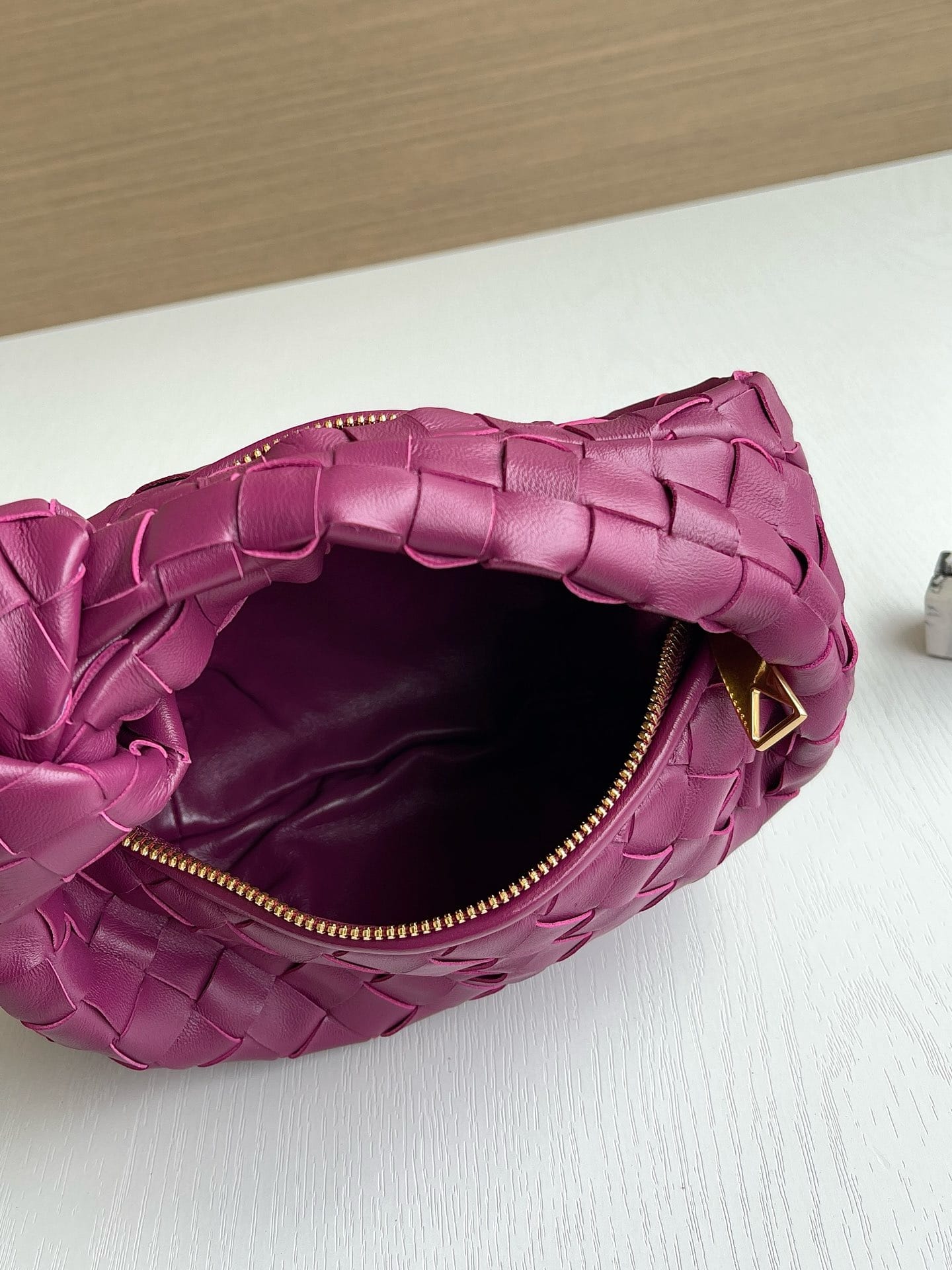 Jodie 23cm Bottega Veneta 651876.39