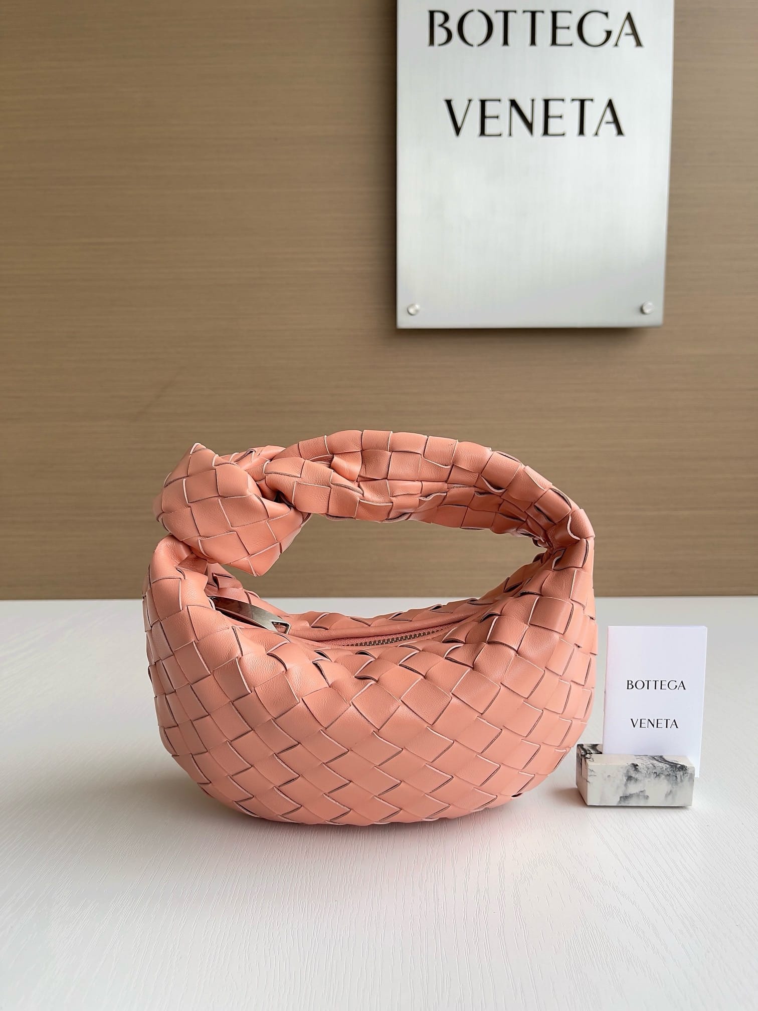 Jodie 23cm Bottega Veneta 651876.41